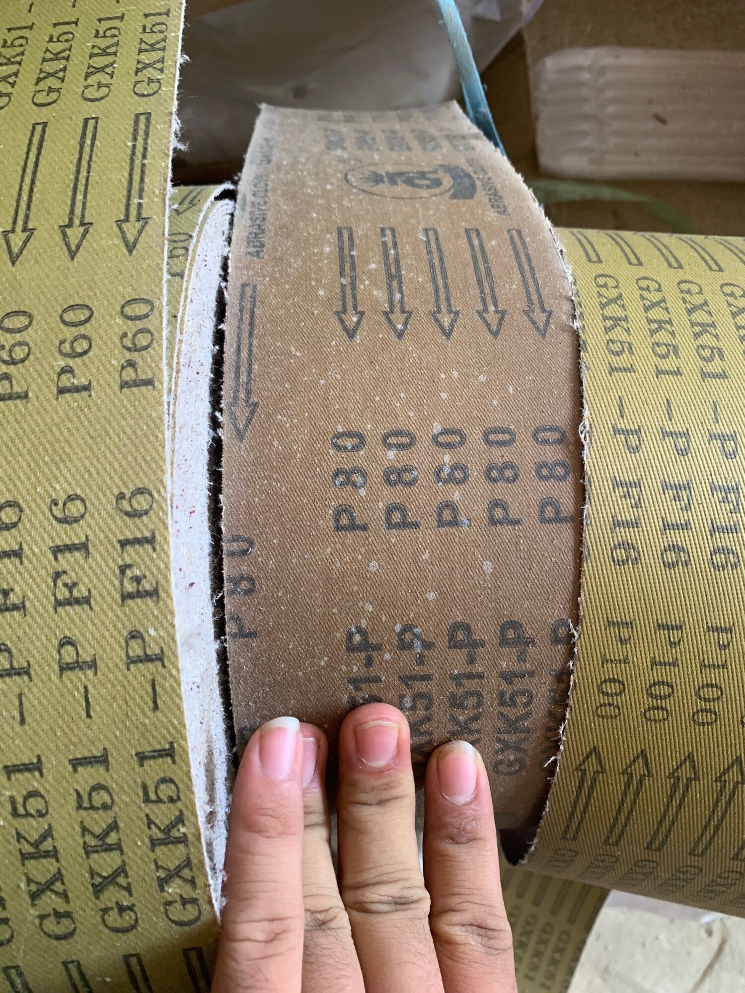 Giấy giáp, giấy chà nhám bán theo mét