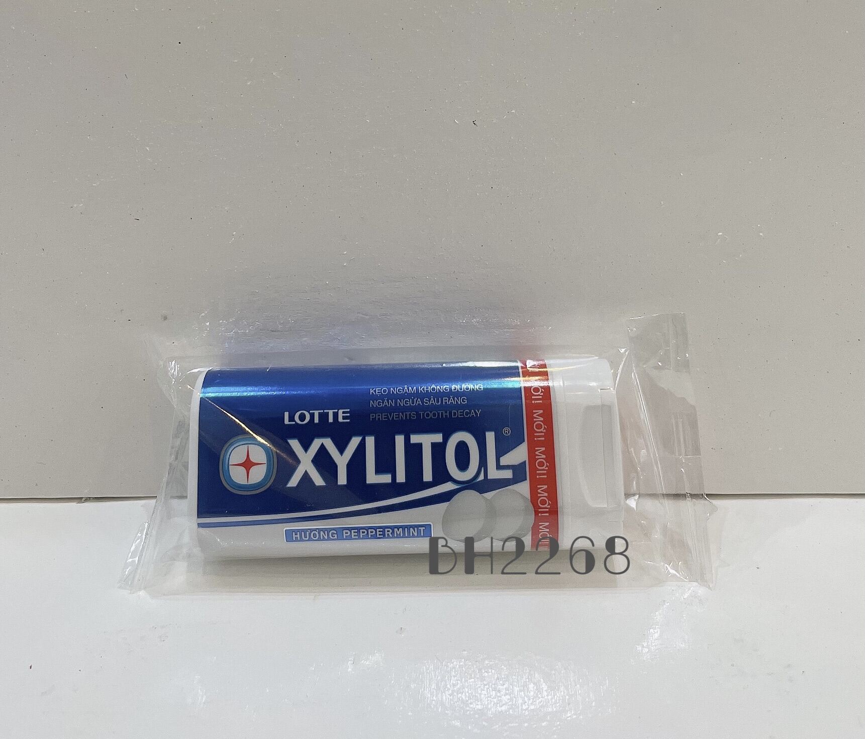 Combo 3 Hũ Kẹo Ngậm Không Đường Lotte Xylitol I Hương Chanh Bạc Hà, Cam Bạc Hà, Bạc Hà Cay I Hũ 20,88G