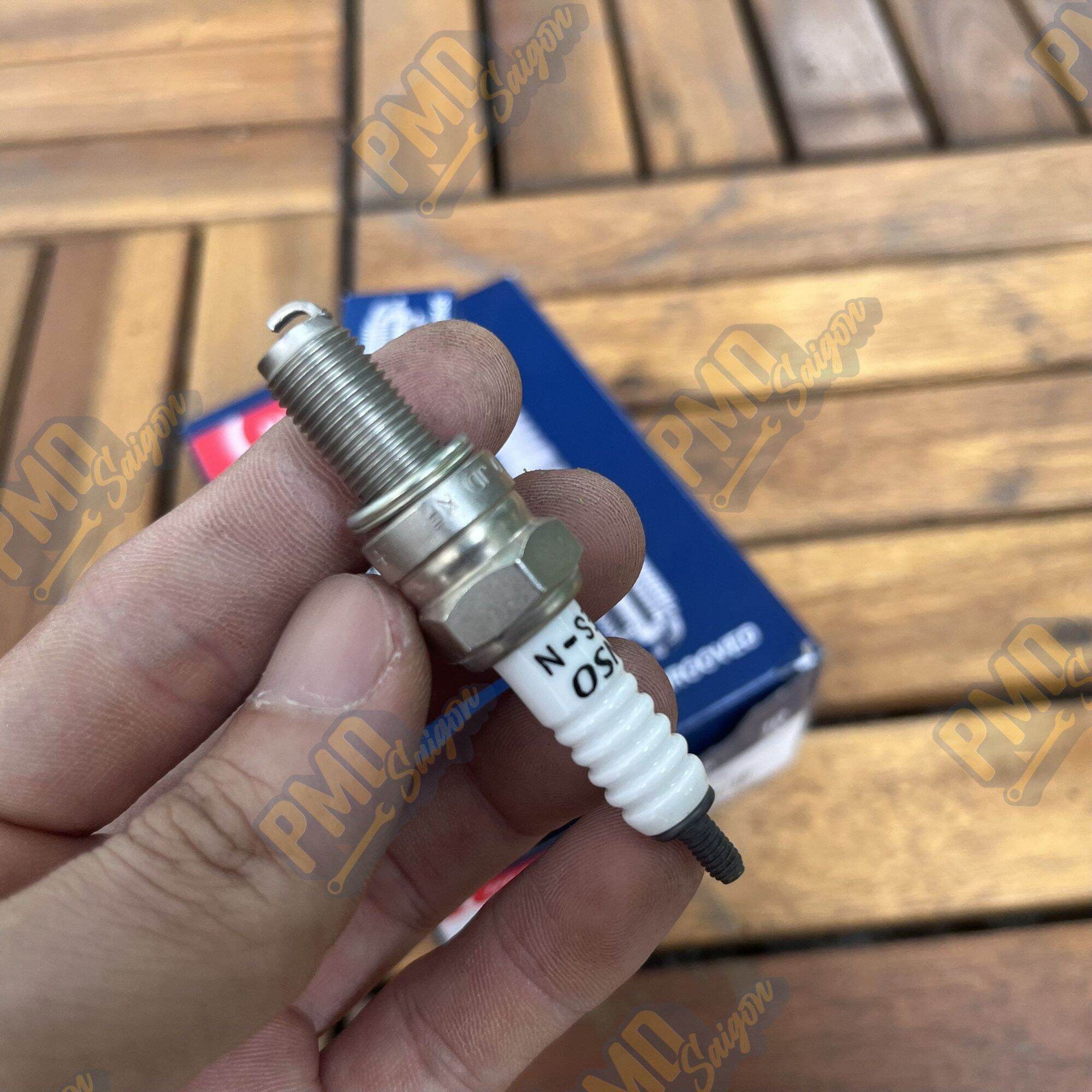 Bugi Denso U22ES-N chân dài ren 10mm
