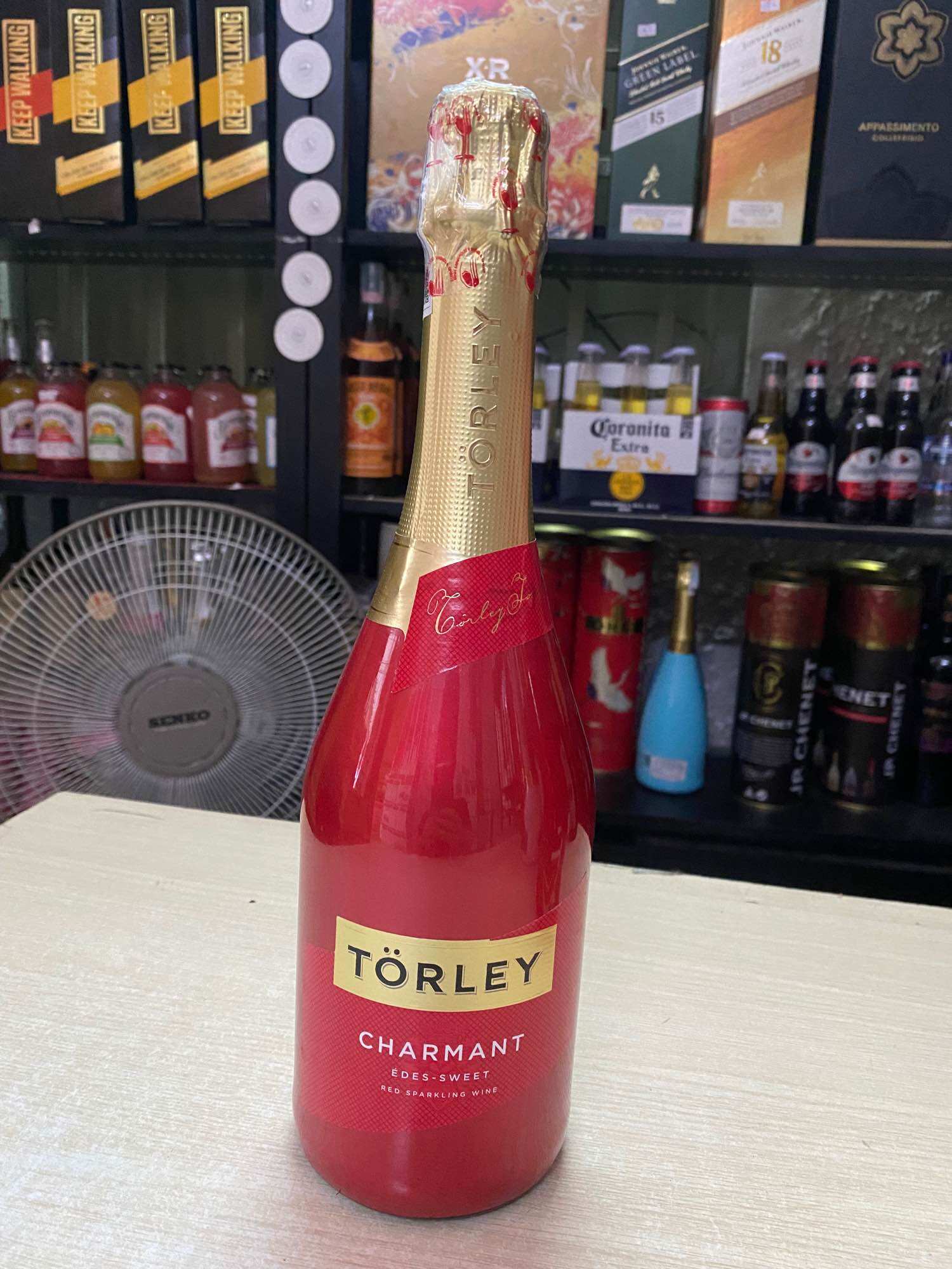 Vang Nổ Đỏ Hungary TORLEY 11% 750ml
