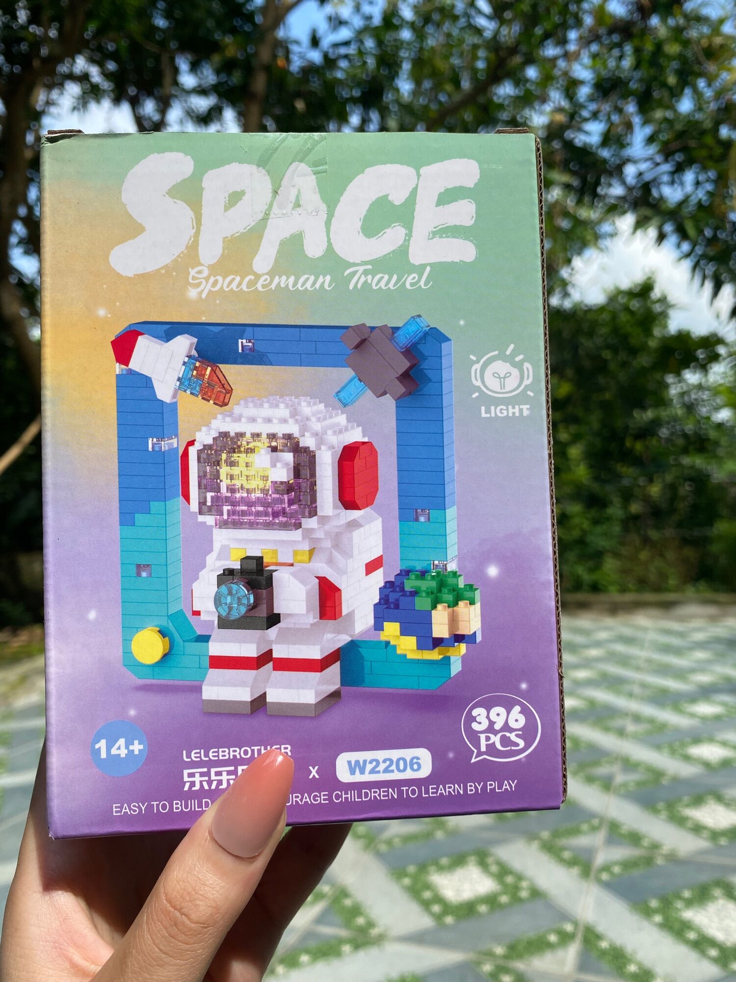 Lego Phi hành gia phát sáng siêu hothit