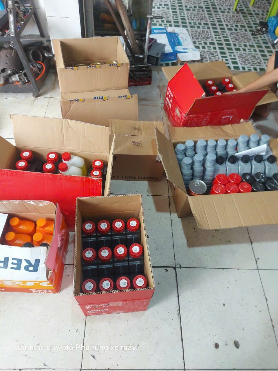COMBO 3 CHAI NHỚT 1L SỬ DỤNG XE SỐ ĐỜI CỦ.