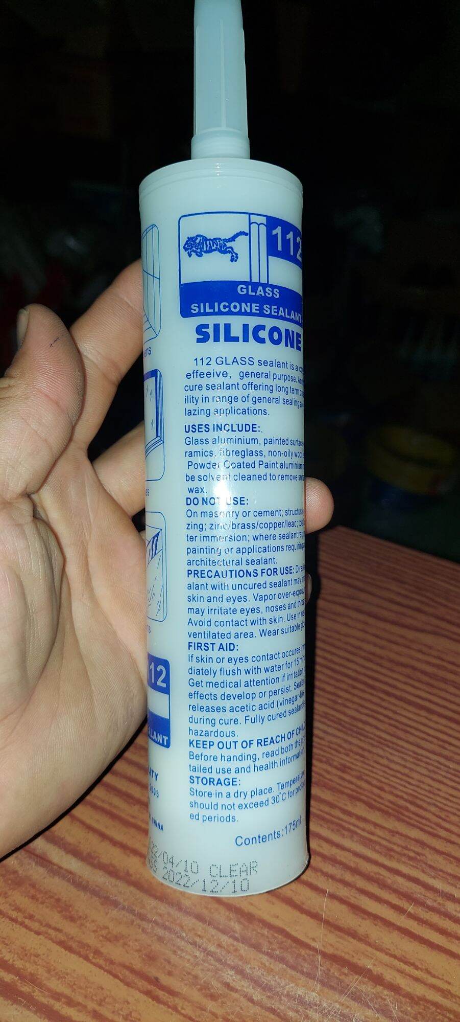 1chai keo silicone 112