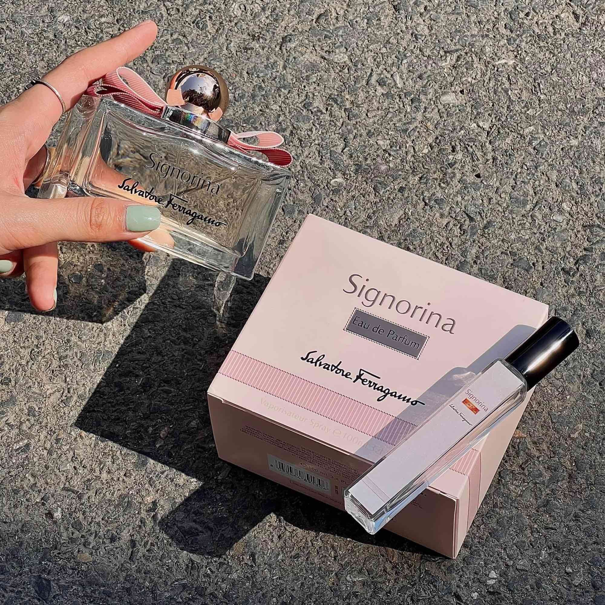 - Nước hoa chiết Signorina Salvatore Ferragamo EDP 10ml