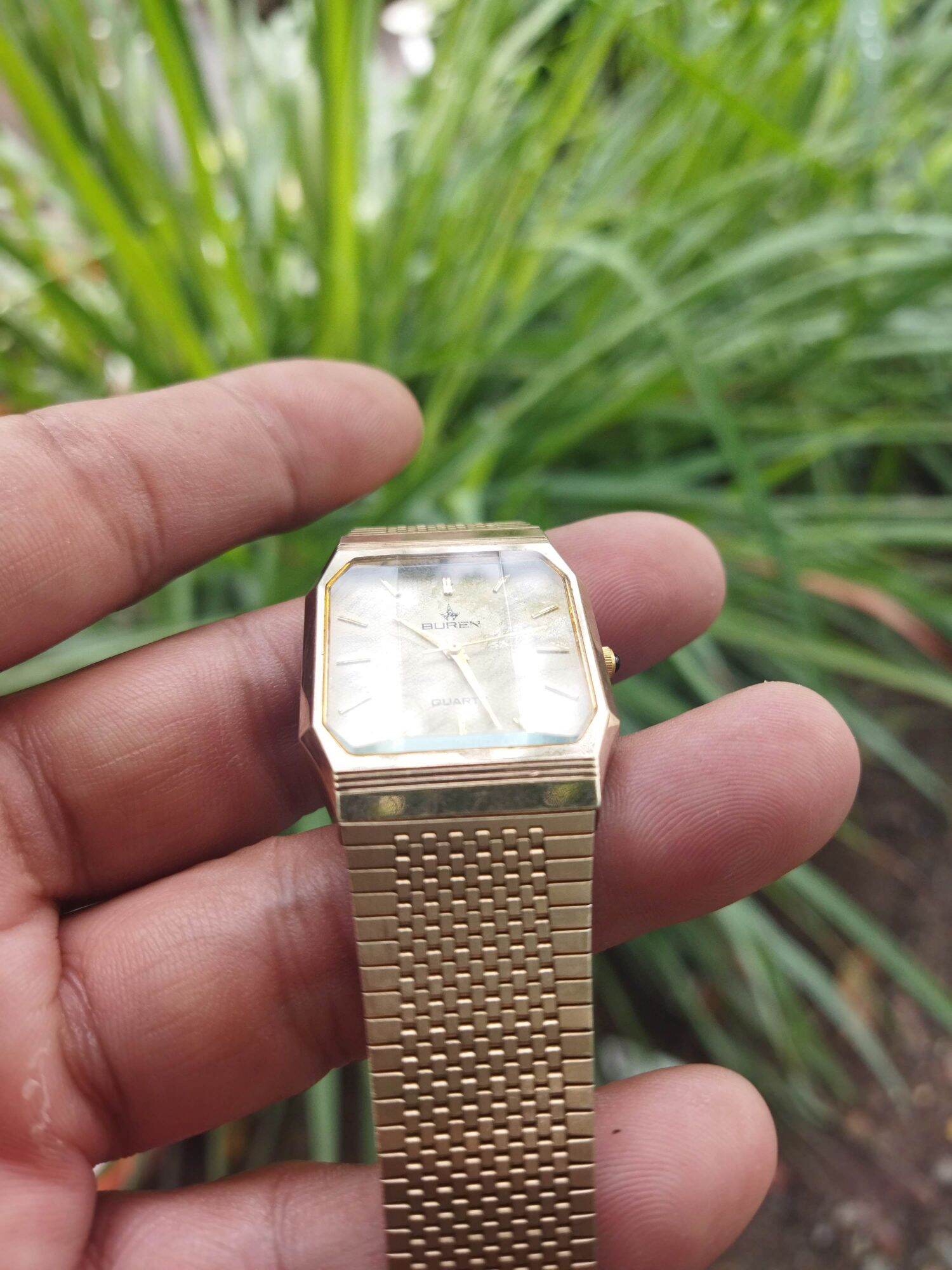 Đồng hồ Thụy Sĩ thương hiệu Buren