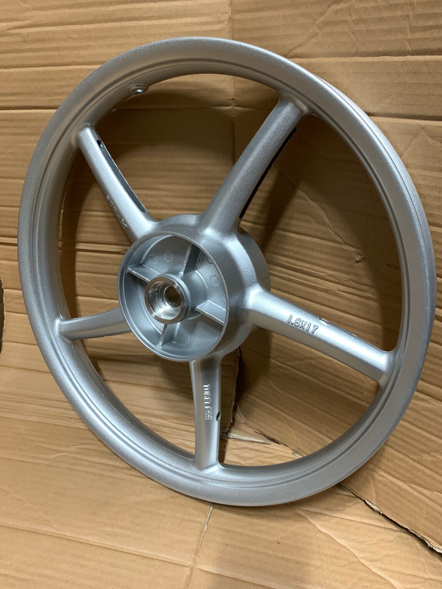 mâm 5 cây sirus 1 dĩa size 1.4 và 1.6 hiệu Xmode