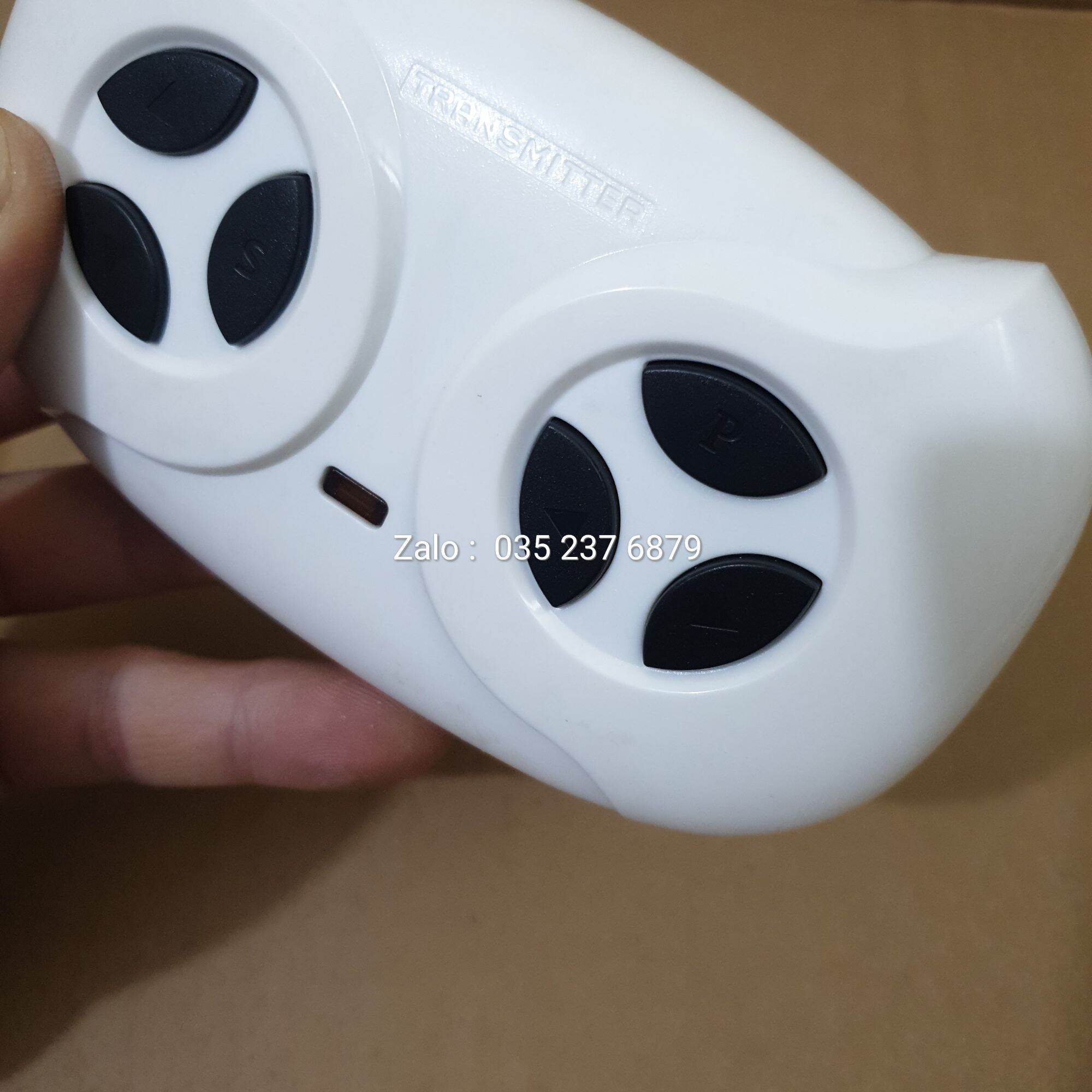 Remote/Điều khiển xe oto điện trẻ em JR RX trắng mặt cú