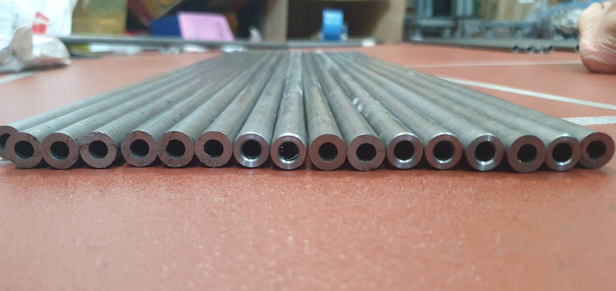 Ống thép đúc lỗ 9.05 dài 75cm (phi 16 lỗ 9.05 dài 75cm)