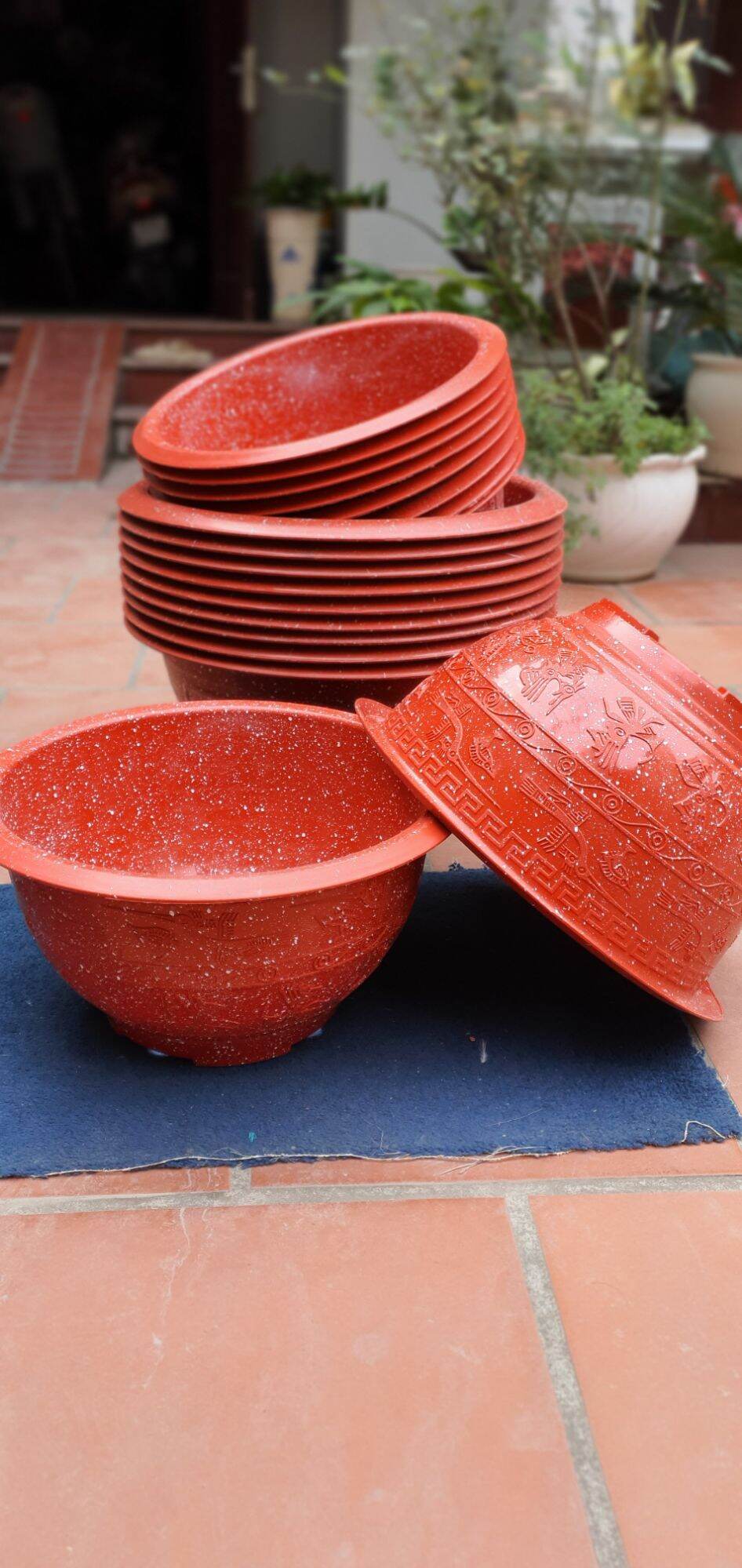 Chậu nhựa tròn T48 đỏ hoa văn đa dạng