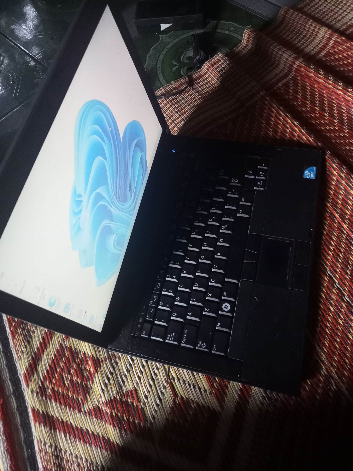 Laptop Giá rẻ. Laptop Dell latitude E6410
