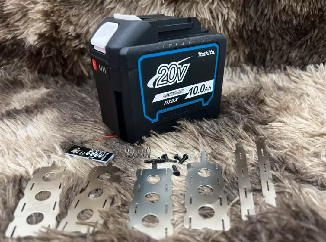 Vỏ pin makita 20 cell 5s4p chống sốc đầy đủ bộ kẽm team led báo pin