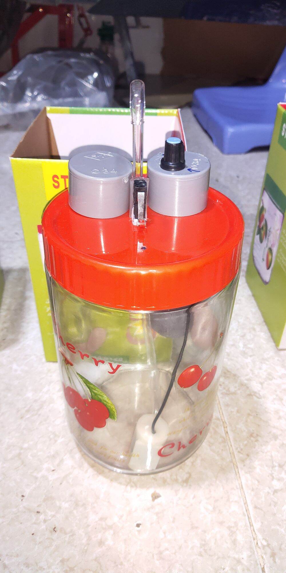 bình rót ruou tự động thủy tinh 2 lít