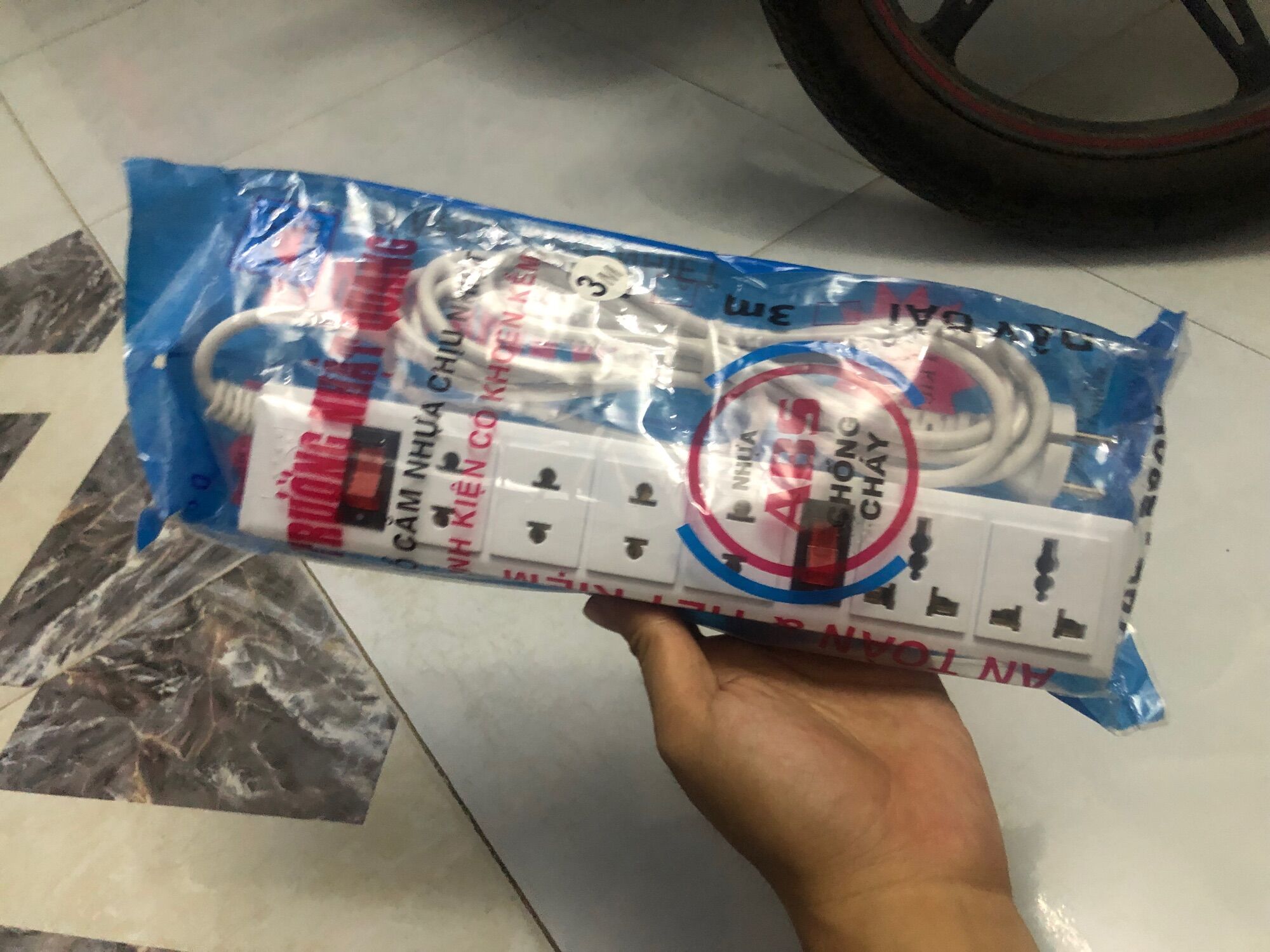 Ổ cắm điện chính hãng dài 6 lỗ dài 3m