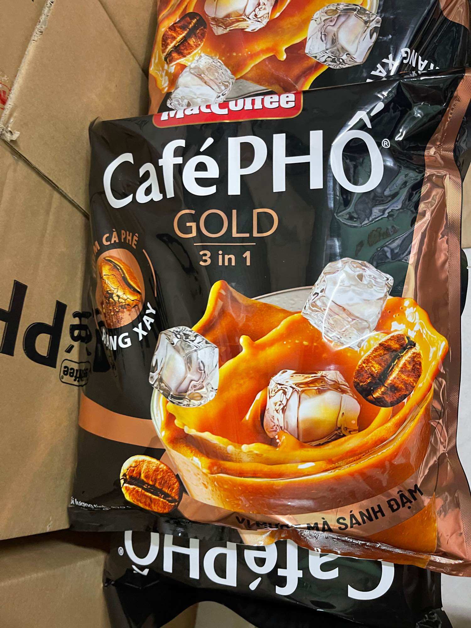 Cà Phê Phố Sữa Đá GOLD 3 In 1 Gồm 30 gói nhỏ