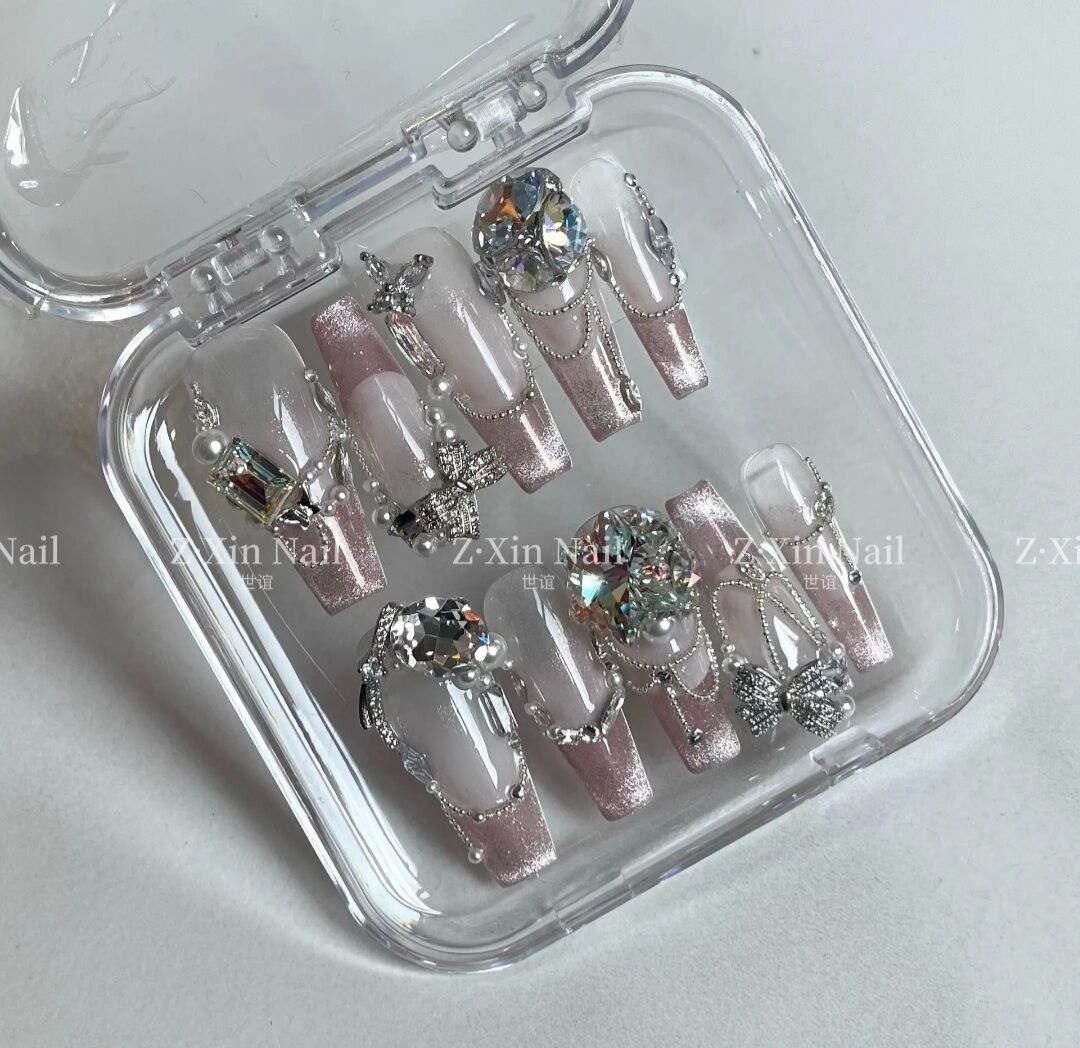 Nailbox thiết kế, màu thạch mắt mèo . gắn đá sang chảnh 91