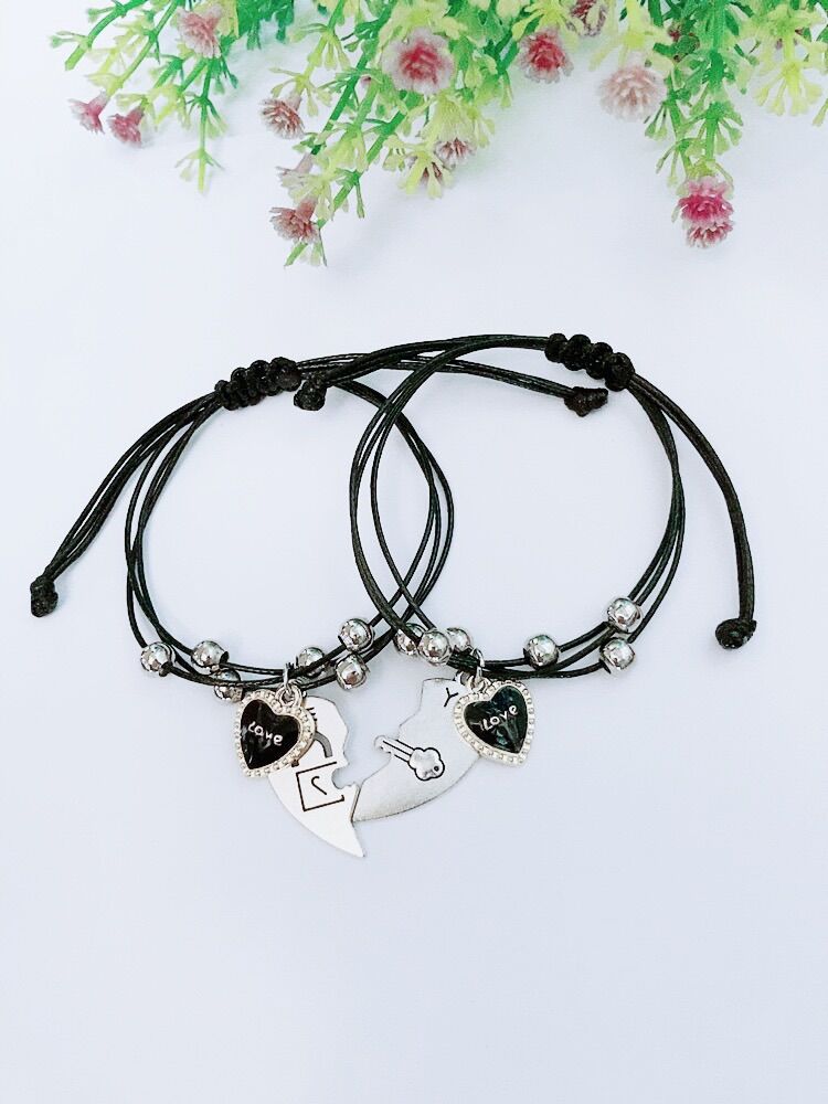 Vòng tay cặp đôi trái tim dây gút free size