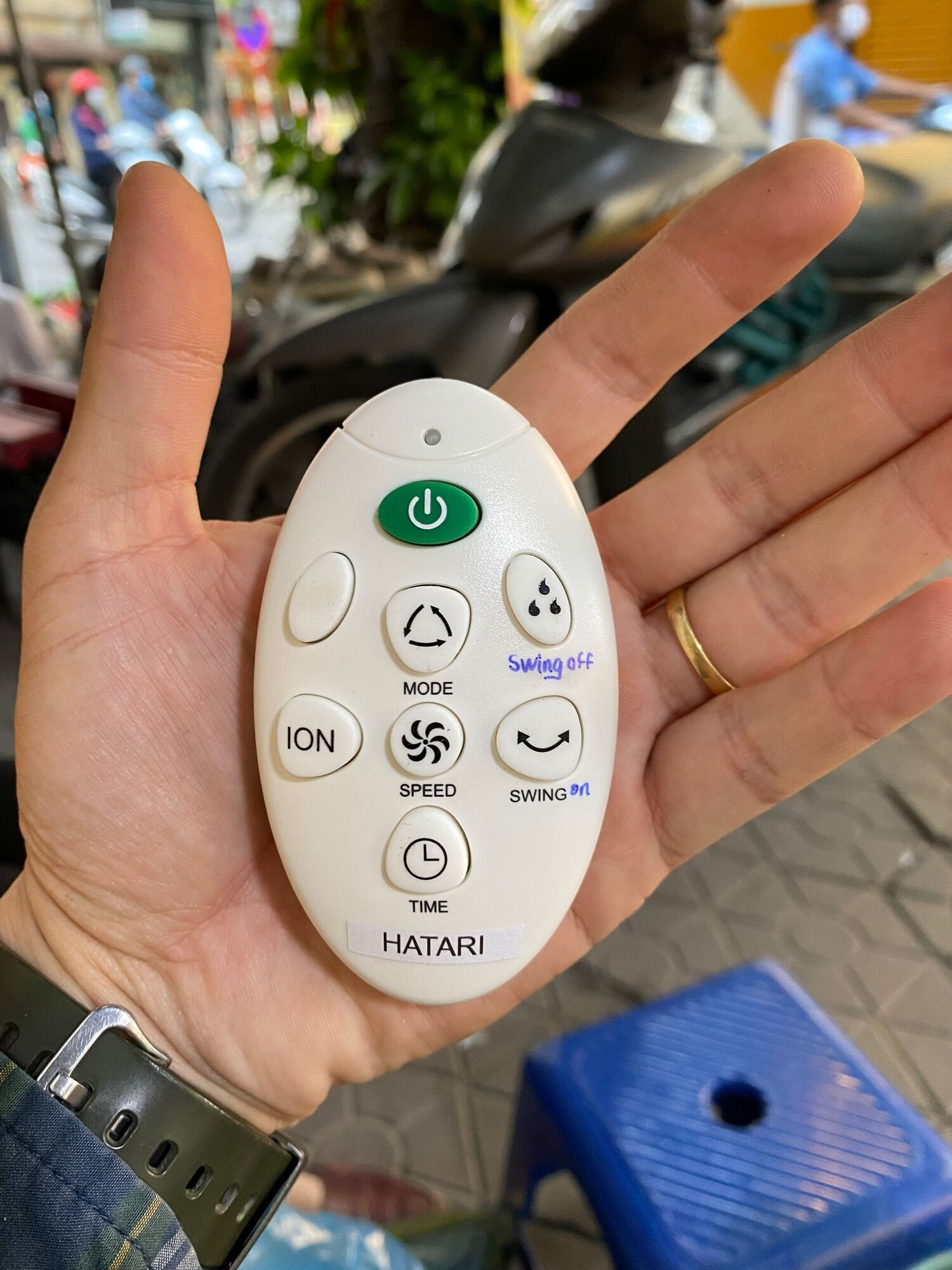 Điều khiển quạt hatari đảo trần