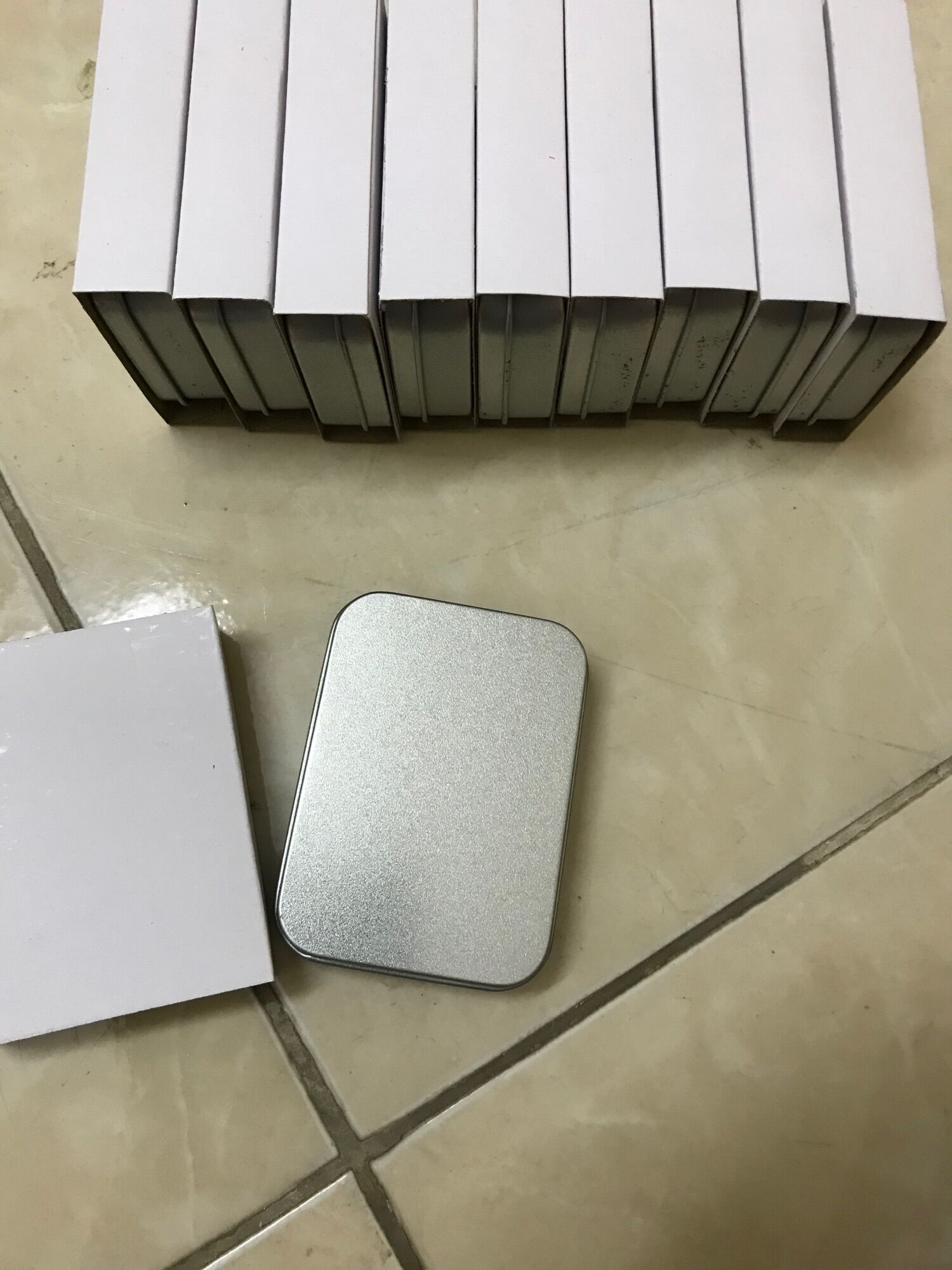 Hộp Thiếc Đựng Zippo