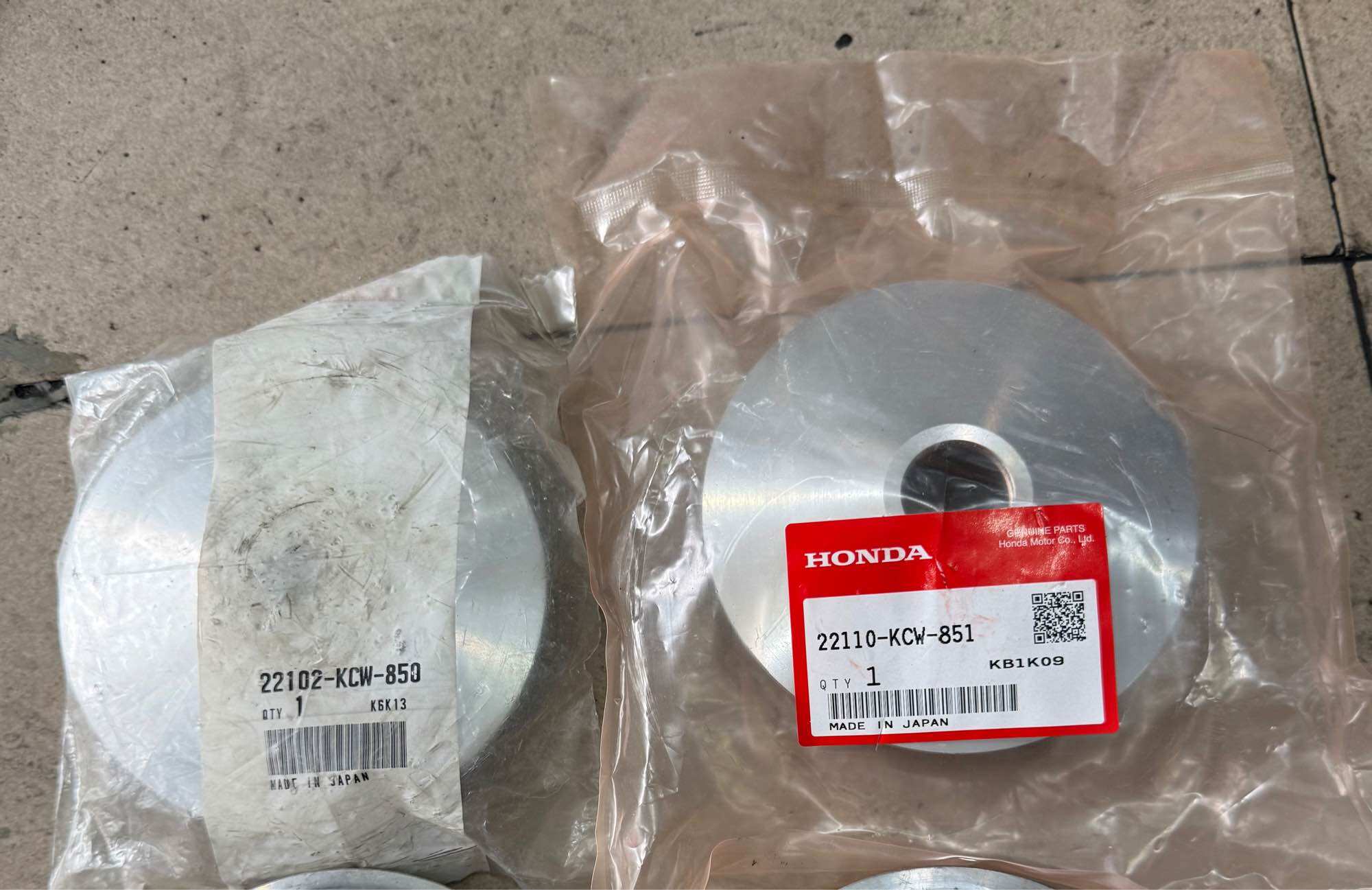Bộ nồi trước ( chén bi + quạt nồi ) xe Spacy Nhật 125 ( Mã 22110-KCW-851 ) Giá 3,600,000 Đồng*Miễn phí vận chuyển