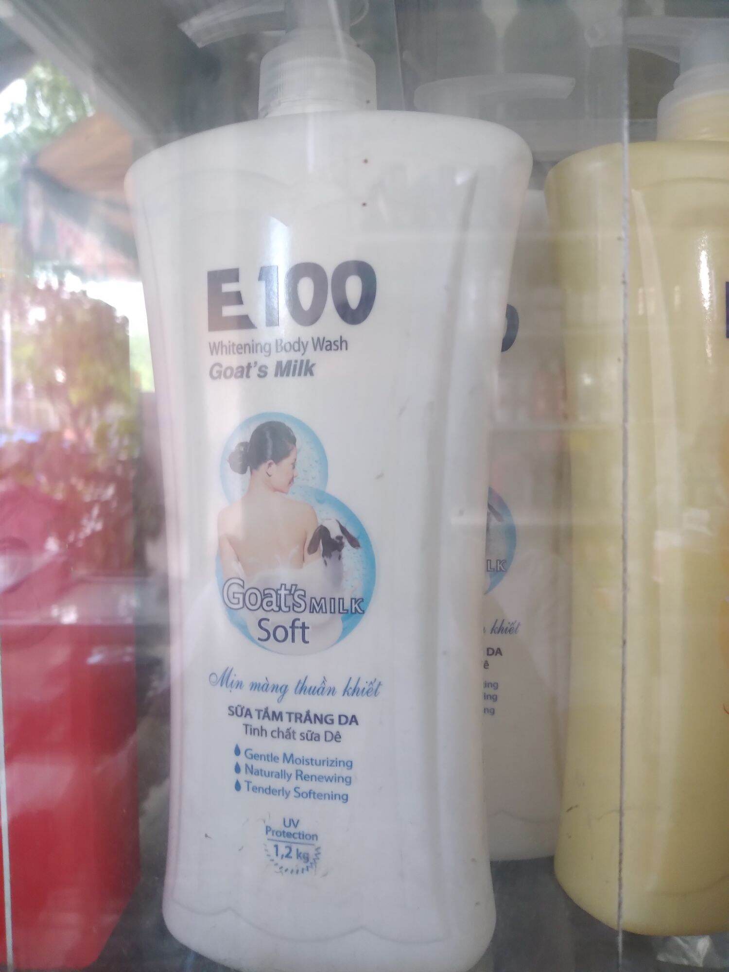 Sữa tắm E100 màu trắng 1200 ml