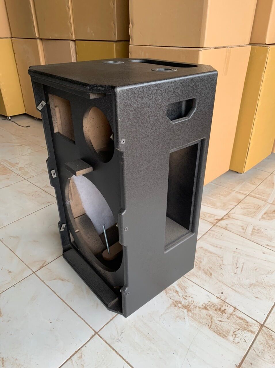 Thùng k 40 loa kéo ( mach 14x35)