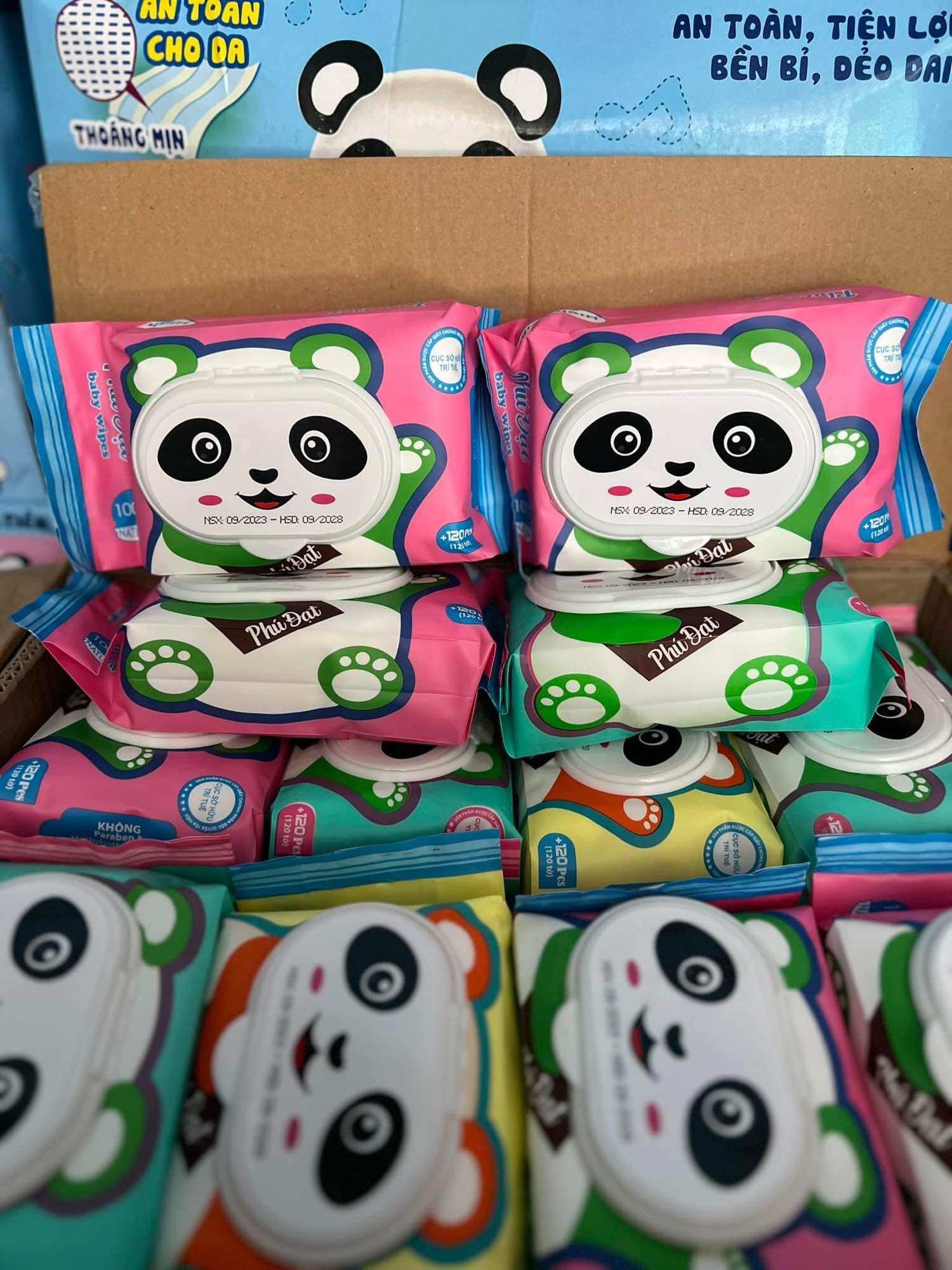 Thùng 10 gói khăn ướt gấu dâu Phú Đạt