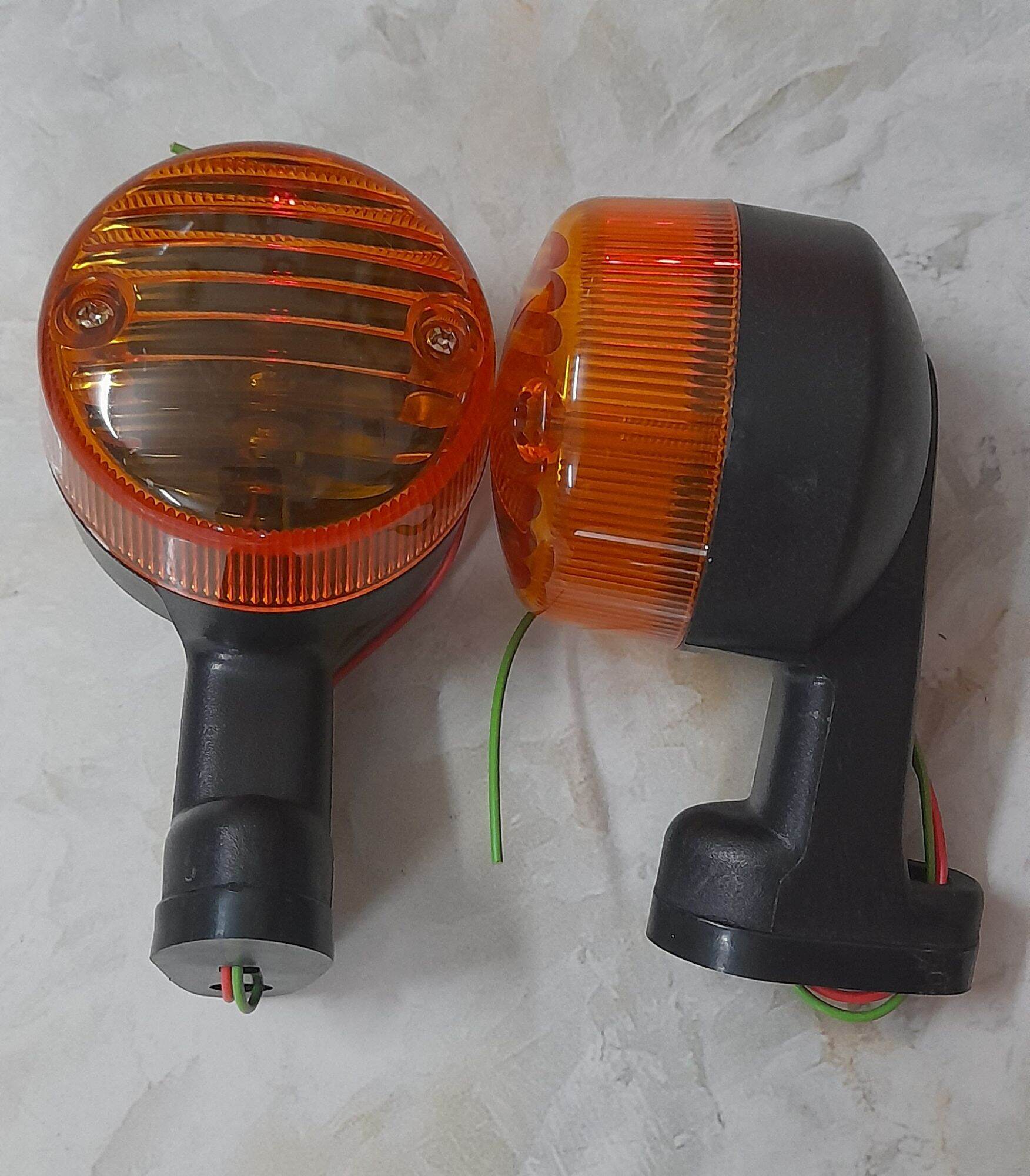 Cặp đèn xi nhan sau xe Cúp mới Dahlim ( 50 CC ).