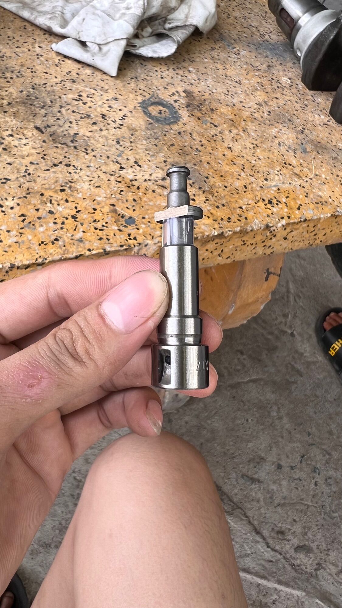Ty bơm máy D6,D7,D8,D9,D12,D15,D22,D24,D28