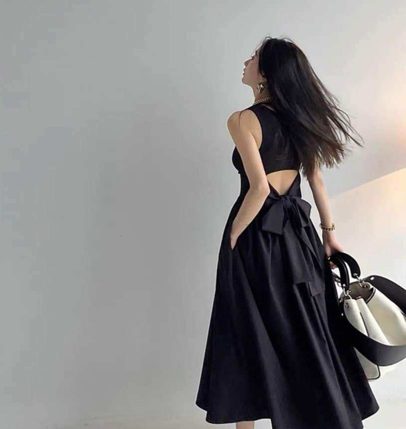 VÁY ĐẦM NỮ MAXI KHOÉT LƯNG BUỘC NƠ ĐEN CỔ TRÒN