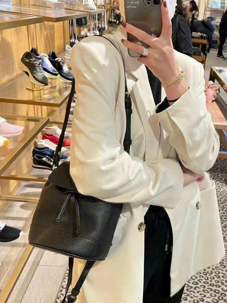 Túi Burch Thea Mini Bucket da thật