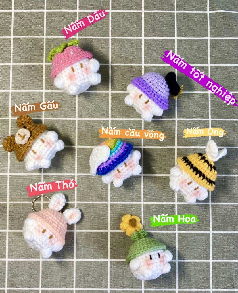 Móc khoá bé nấm mini handmade bằng len