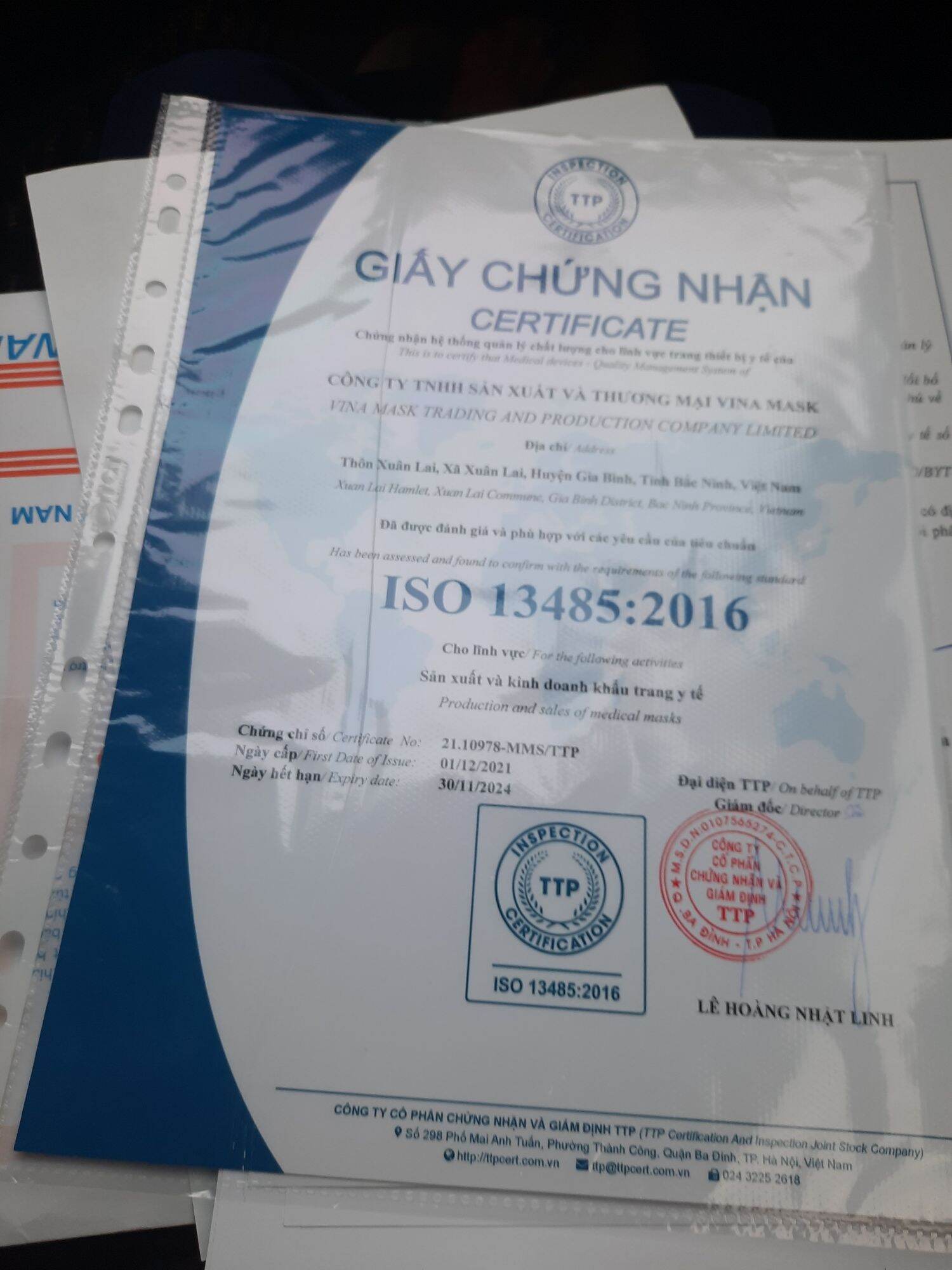 (sele.sale)1 thùng 300c khẩu trang kf94 V- mask