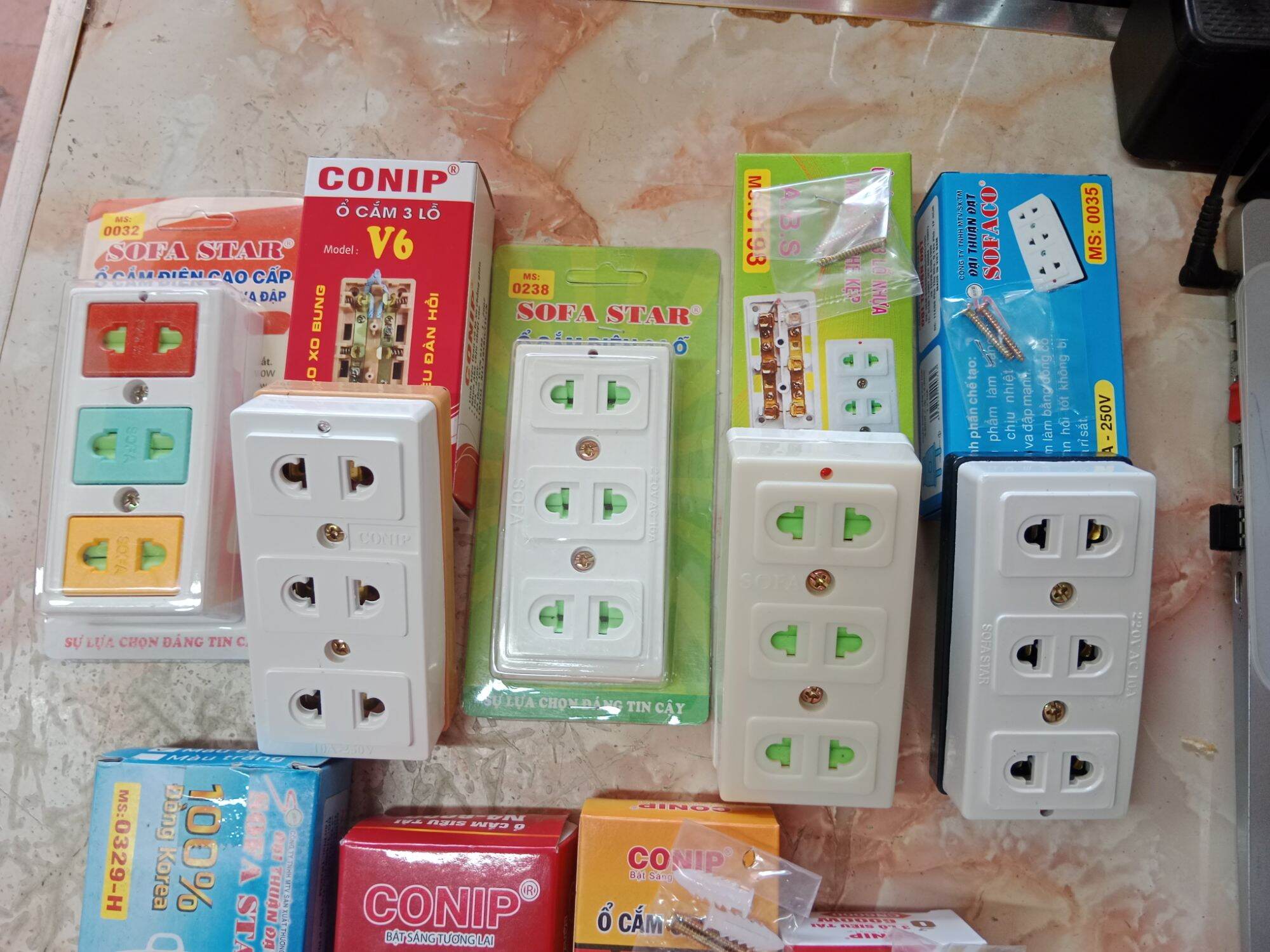 [Ảnh Thật] Ổ cắm 3 lổ Siêu Tải 6000w Thông dụng Conip, Sofa