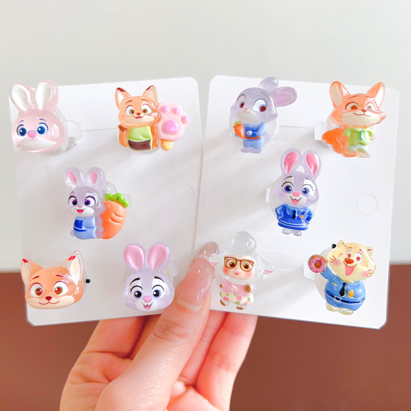 Bộ Nhẫn Dán Hình Cartoon Cho Bé Gái