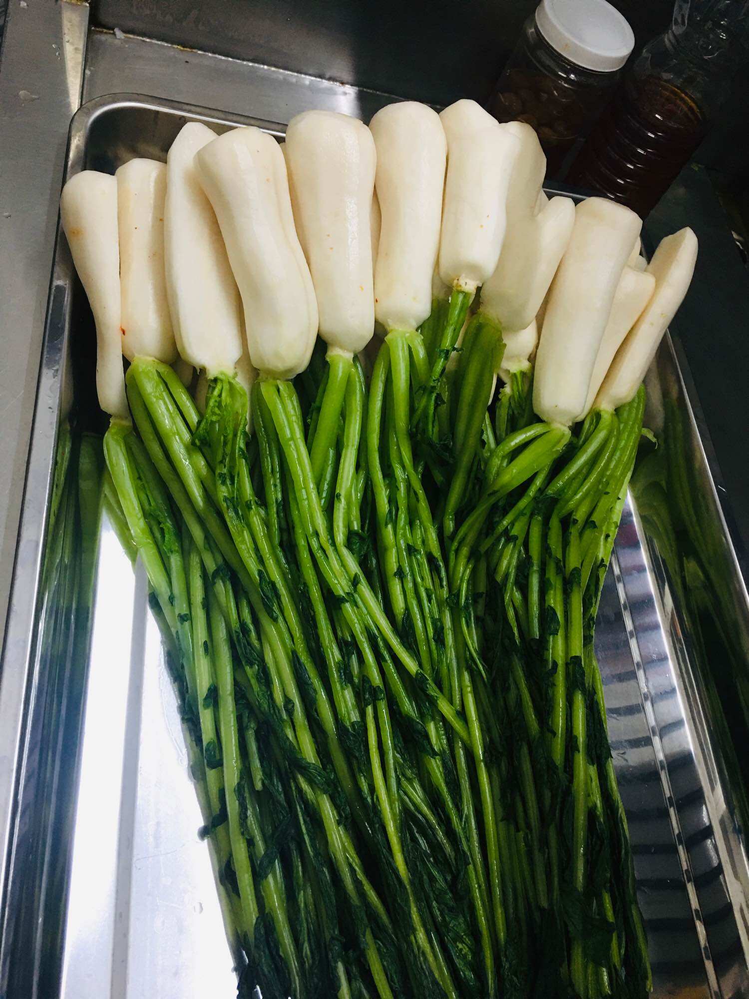 Kimchi củ cải baby (altari) hộp 500gr