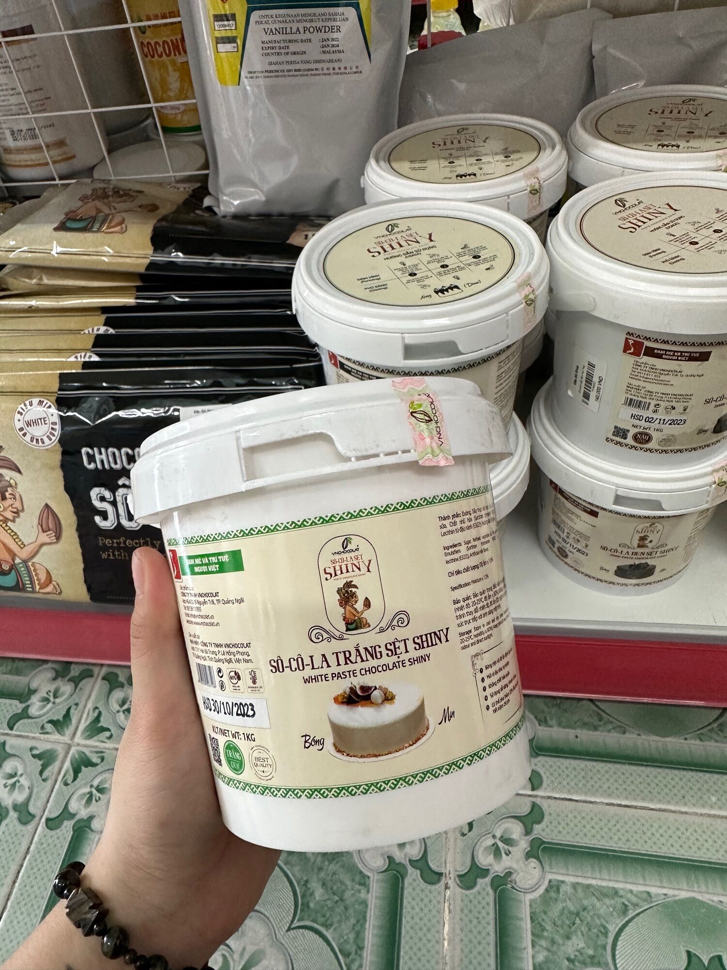 Socola sệt trắng , đen , đen mun VNchocolat xô 1kg