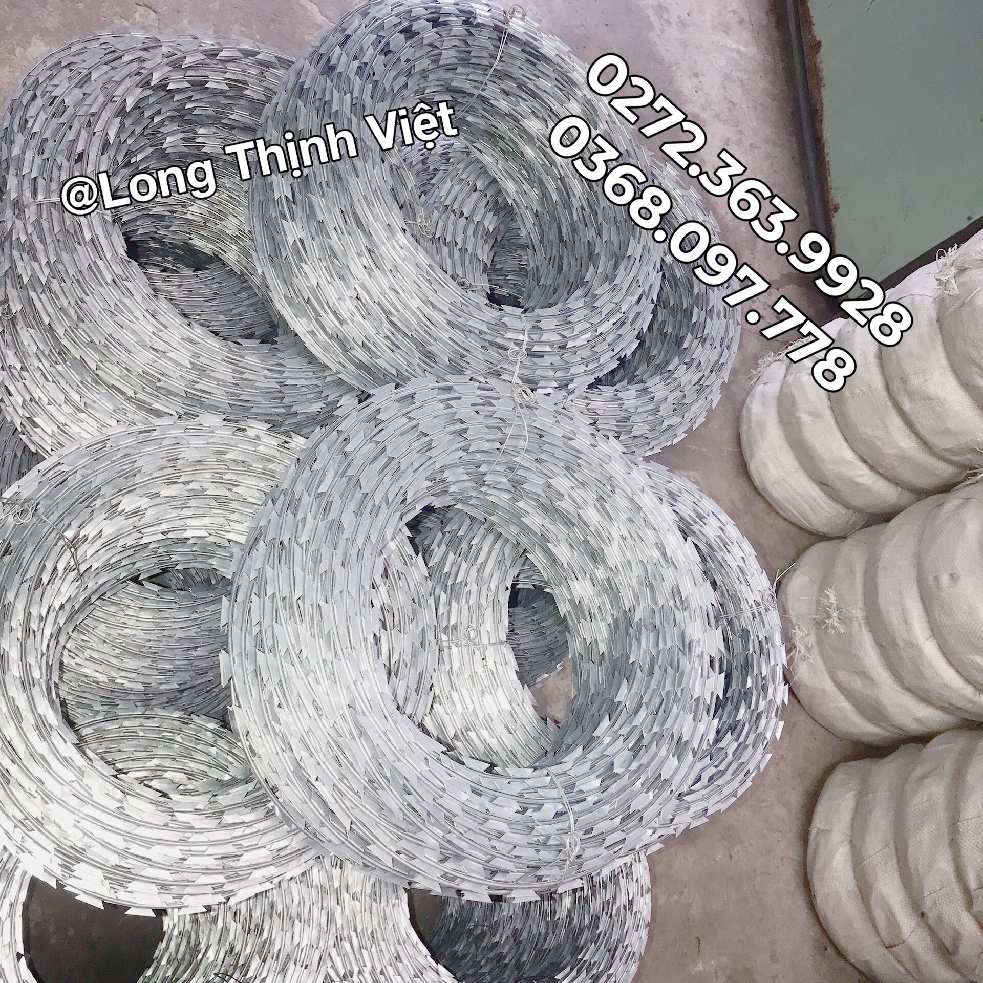 Kẽm Gai Dao Lam Quy cách 30cm*10kg *80m*1cuộn