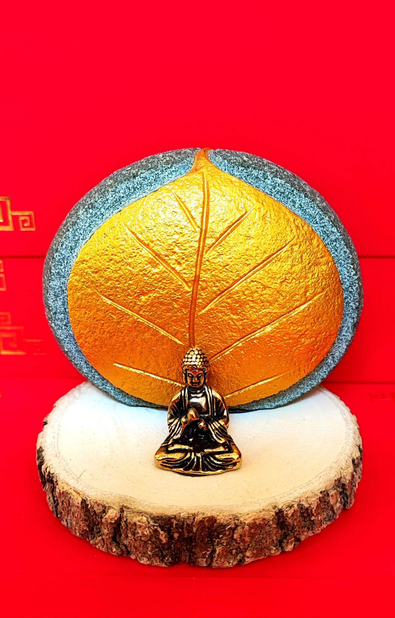 Bồ đề tâm. lá bồ đề đá, đế gỗ, tượng phật bằng đồng. kích thước 10x10x5cm