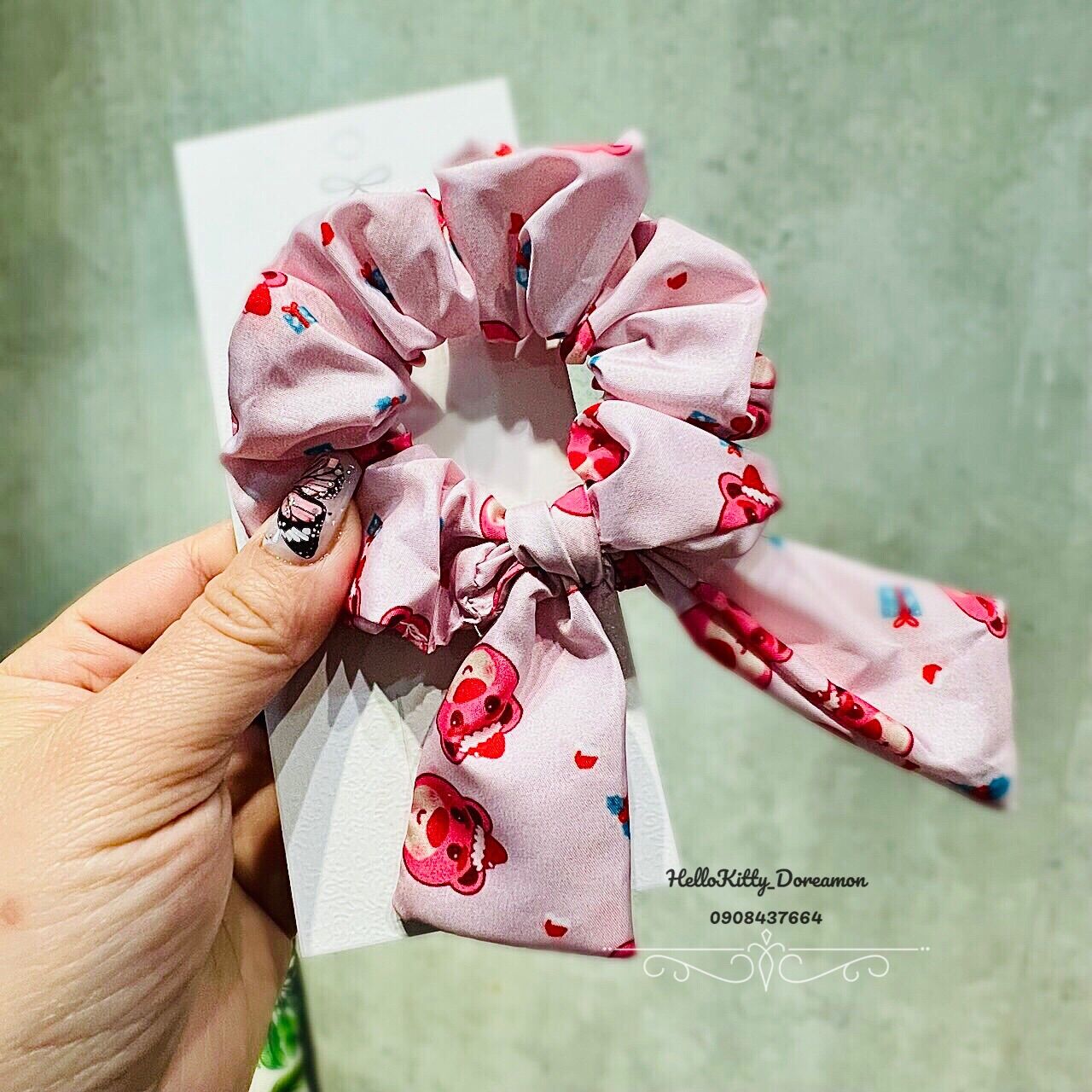 Cột tóc scrunchies nơ gấu dâu lotso
