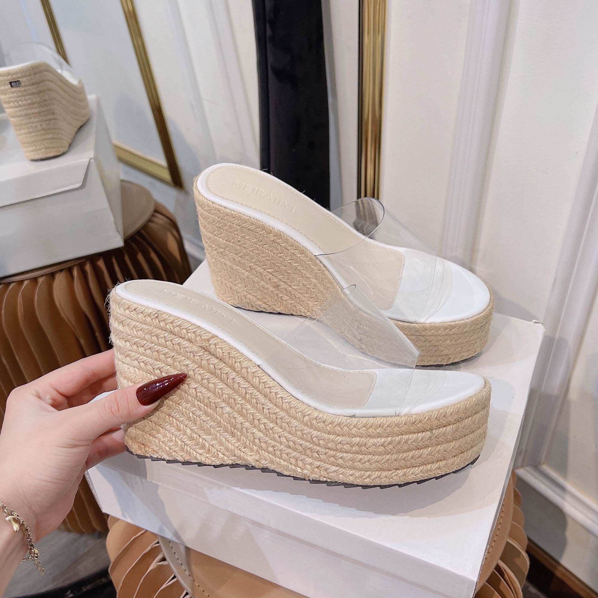 Dép xuồng mica cao 9p đế bọc kiểu mới