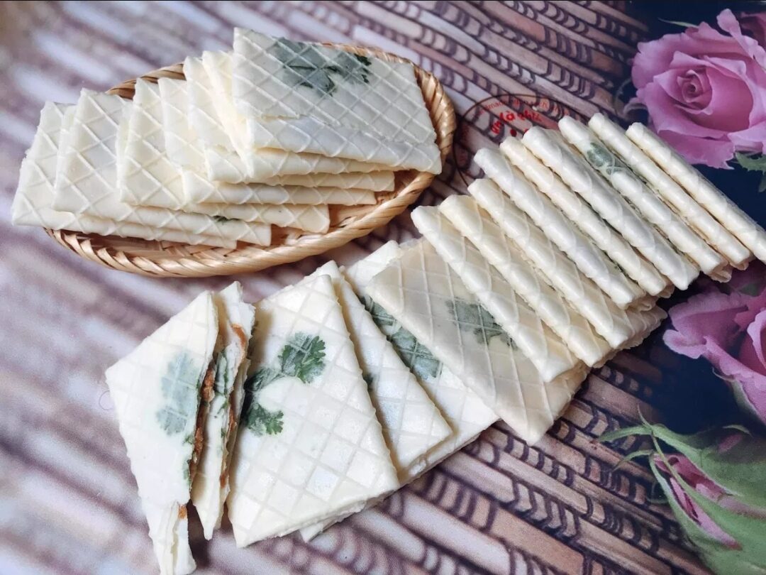 1kg bánh ngò kẹp đậu phộng (đặc sản Huế)