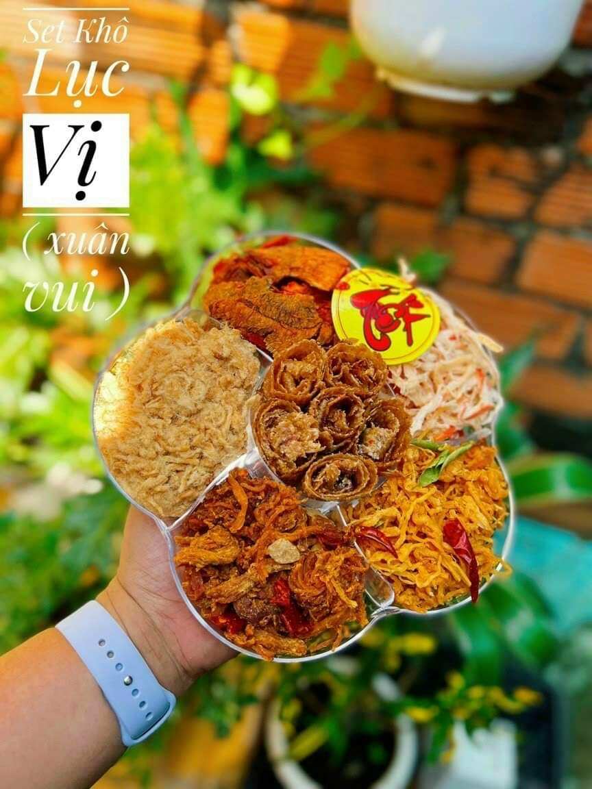 Khô gà lá chanh 
110k/500gr