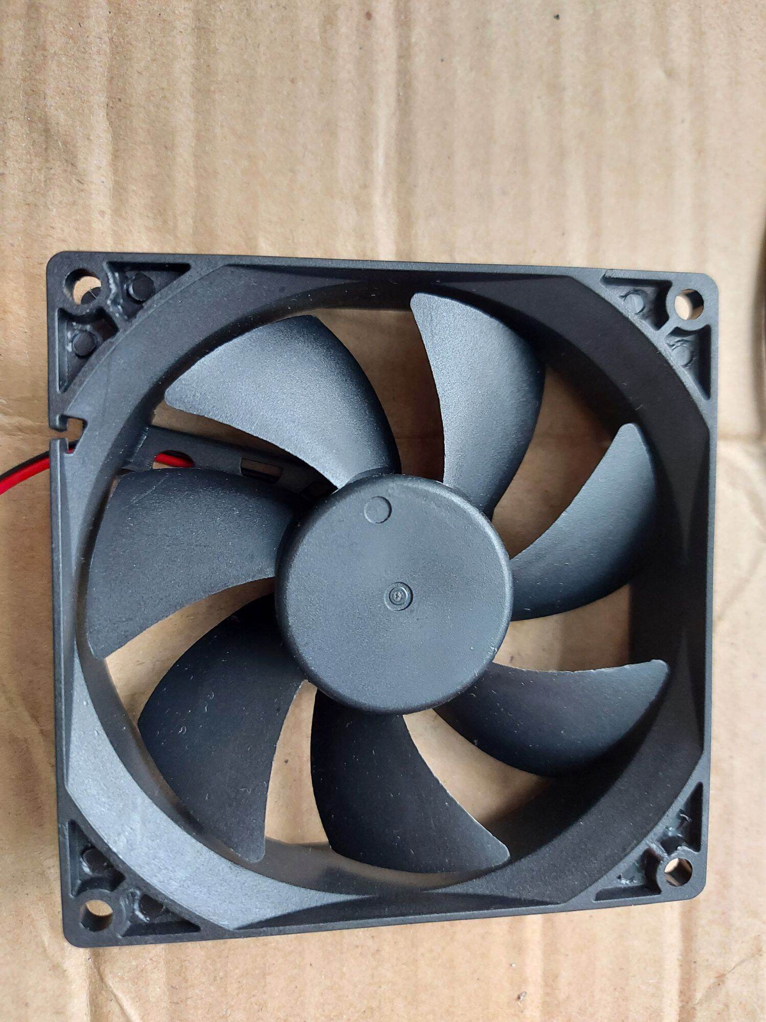 Quạt tản nhiệt Sunon 9cm 12V