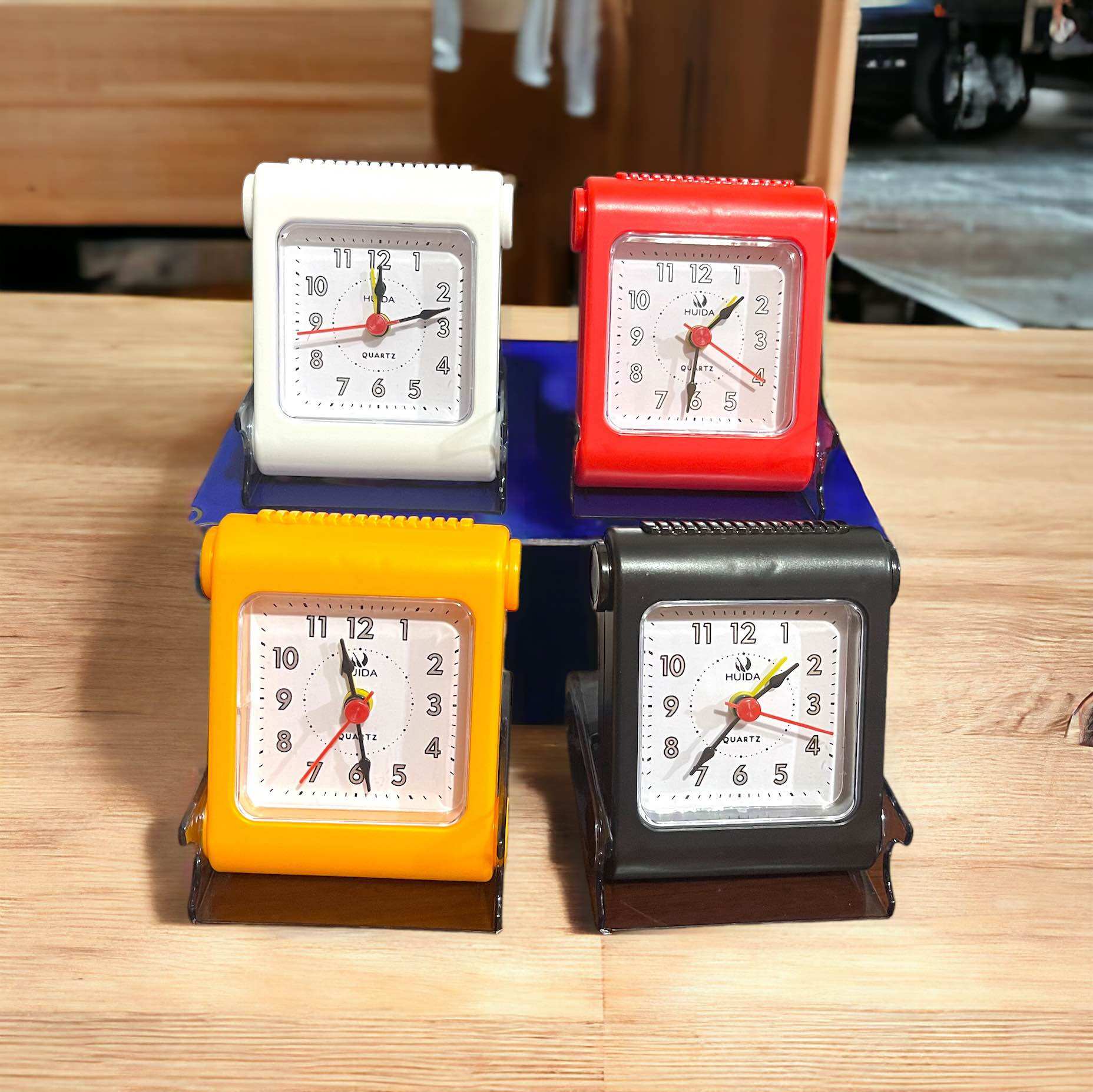 Đồng hồ báo thức để bàn(8160) có đèn led chuông kêu tít tít phong cách cổ điển sang trọng gấp gọn dễ dàng