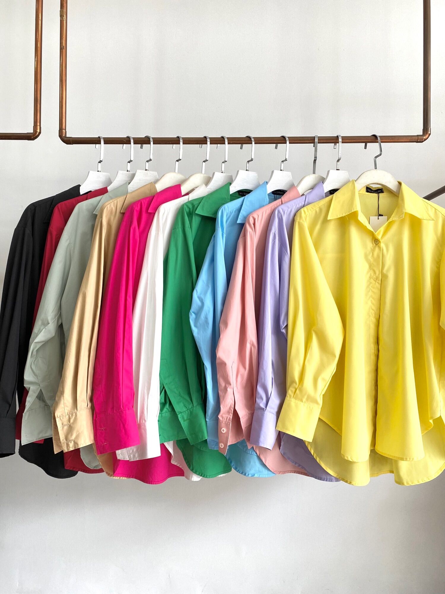 YU CHERRY | Áo sơmi basic nữ form oversize có thể mặc giấu quần Basic Cotton Shirt YA381