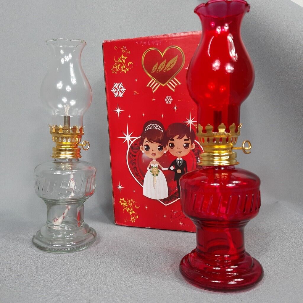 Đôi đèn dầu thuỷ tinh màu đỏ- cao 20cm