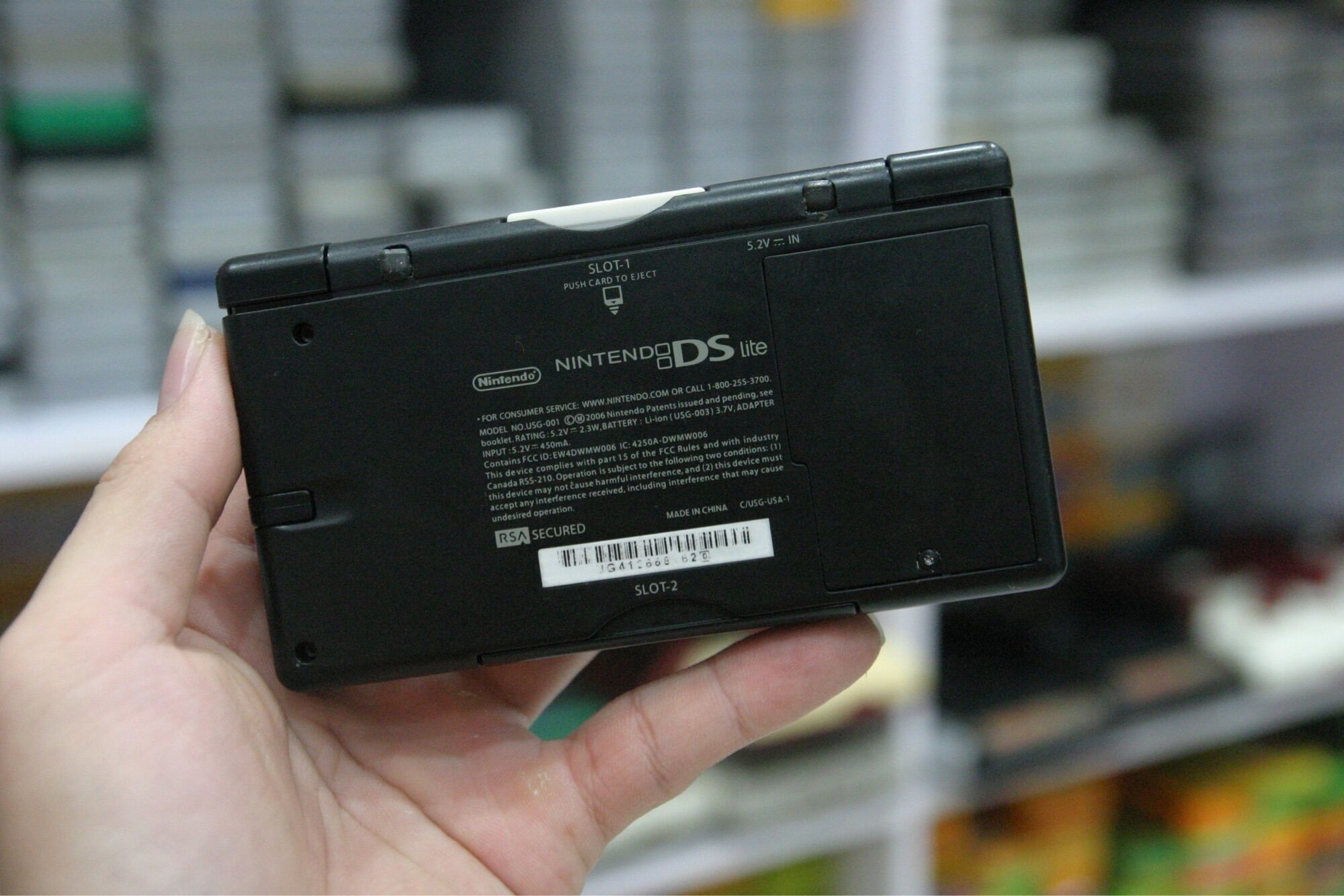Máy Nintendo DS Lite đen xanh đỏ 99%