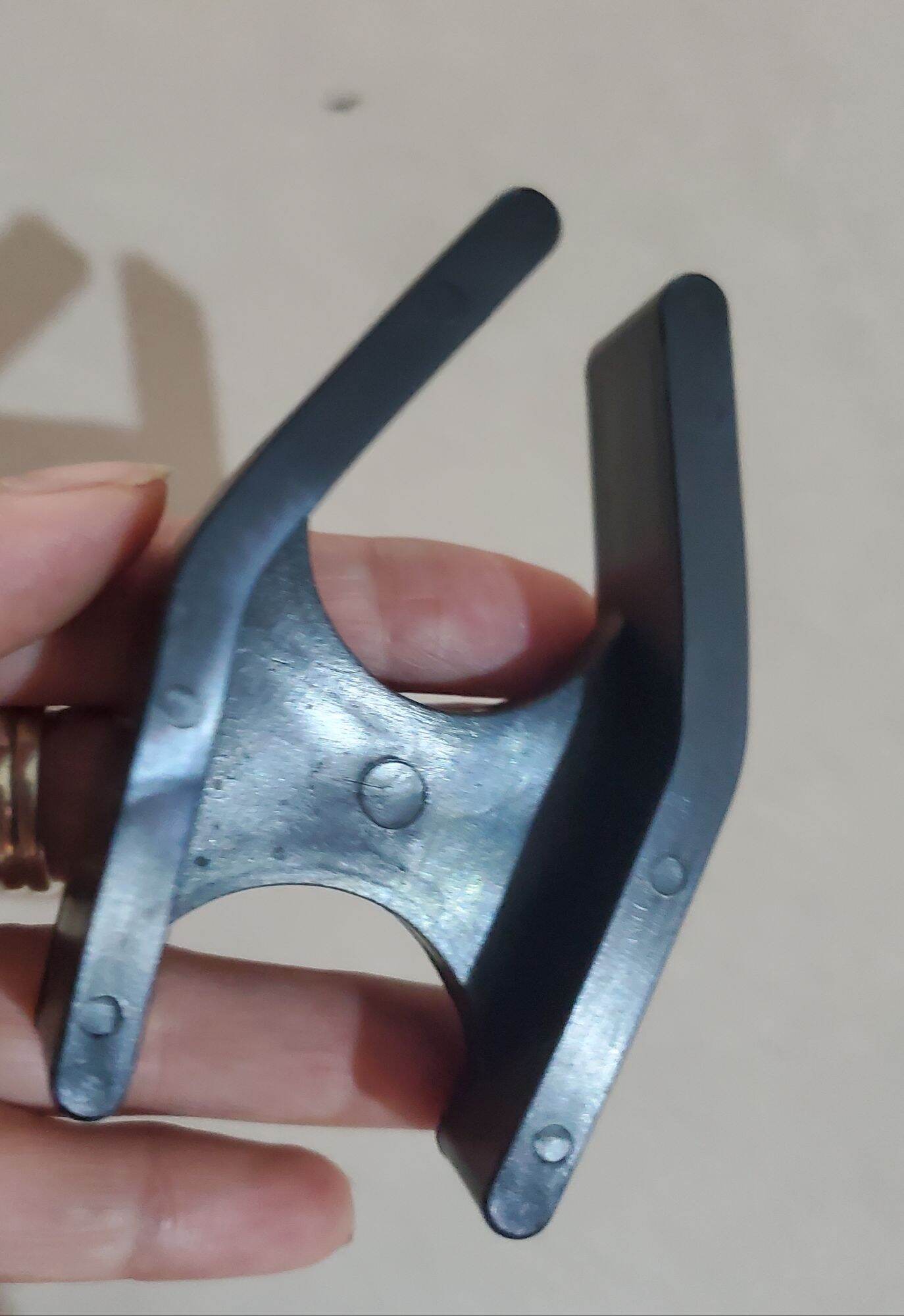 Folding Rubber, Suitable for Max Nhat and Win 100 Vehicles.