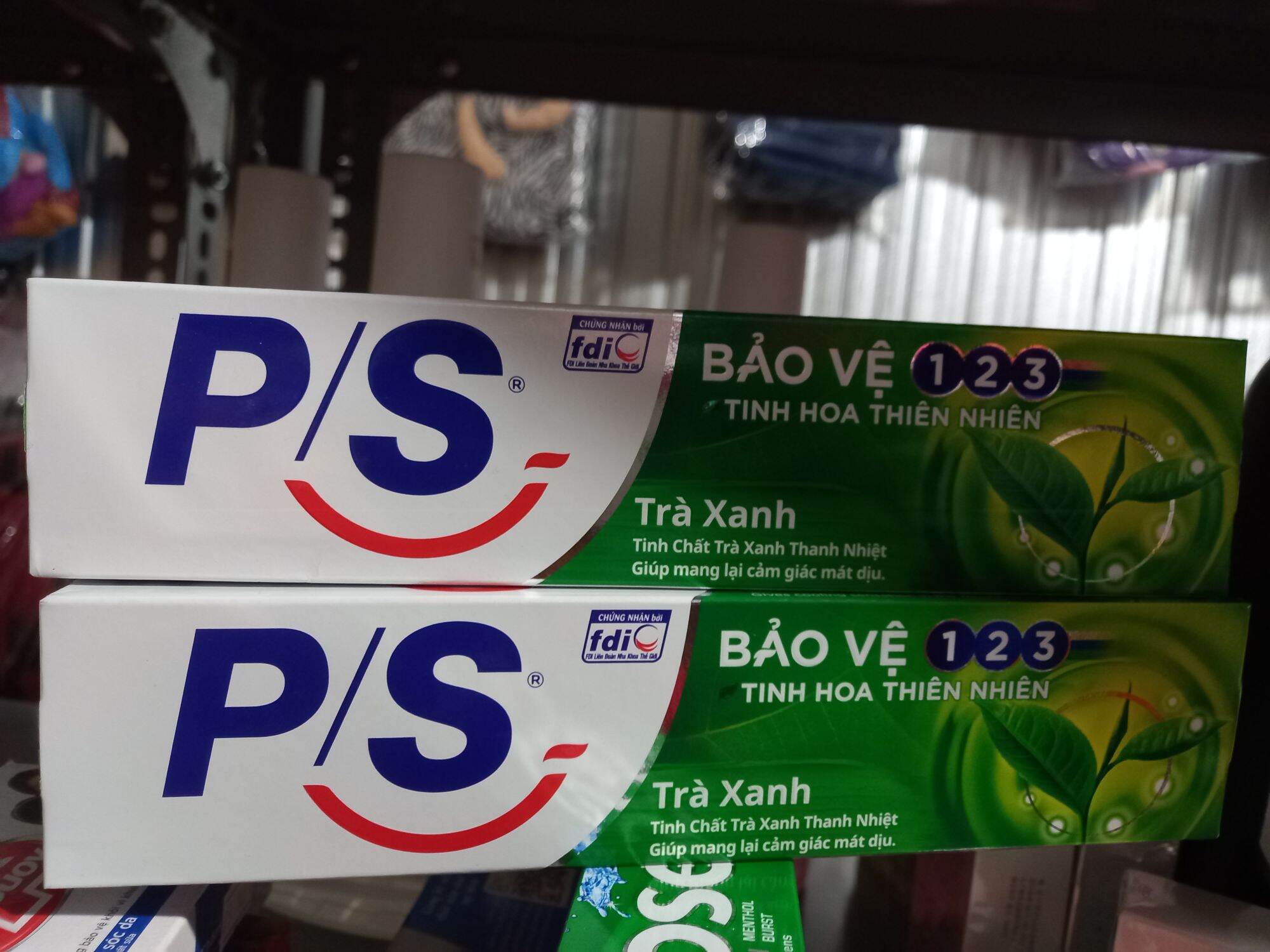 2kem đanh răng p/s tra xanh180g