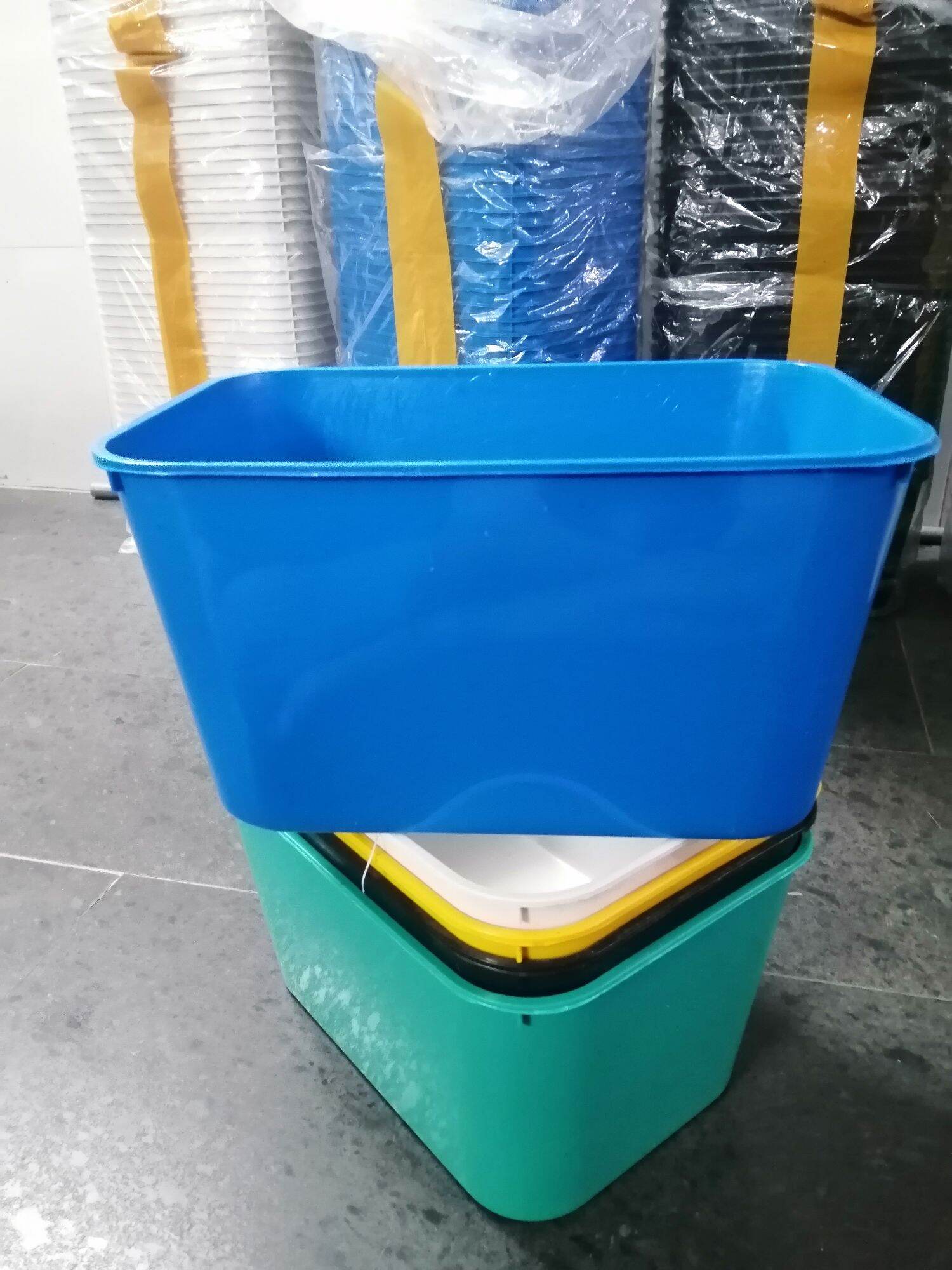 Khay nhựa 7l màu xanh dương nuôi cá